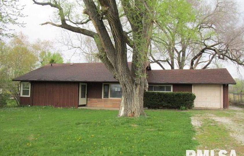 111 Ronald Rd, East Peoria, IL 61611