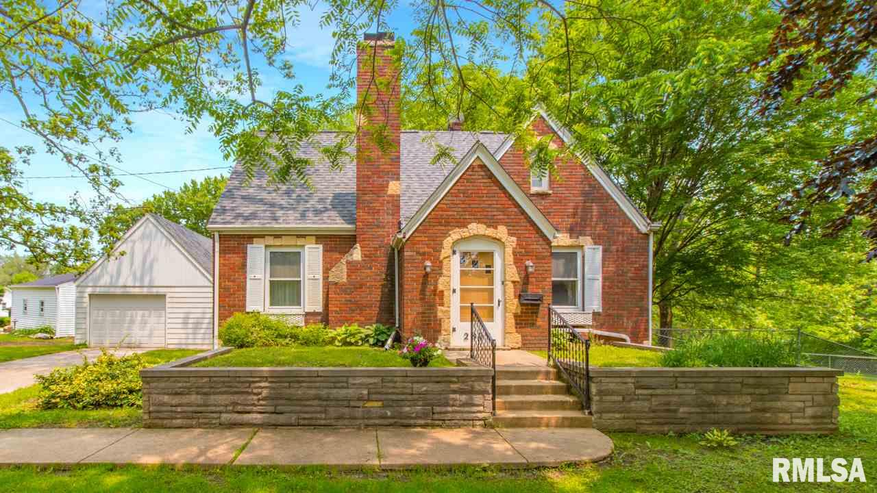 2809 Meadow Ave, East Peoria, IL 61611