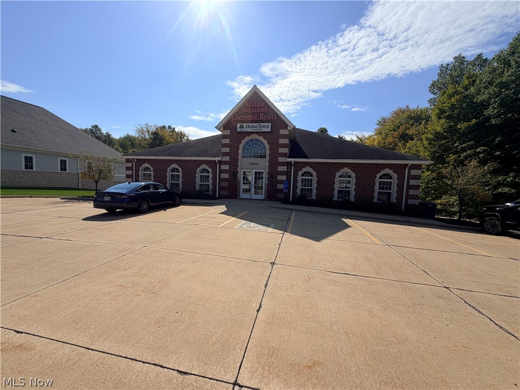 120 W Aurora Rd, Northfield, OH 44067