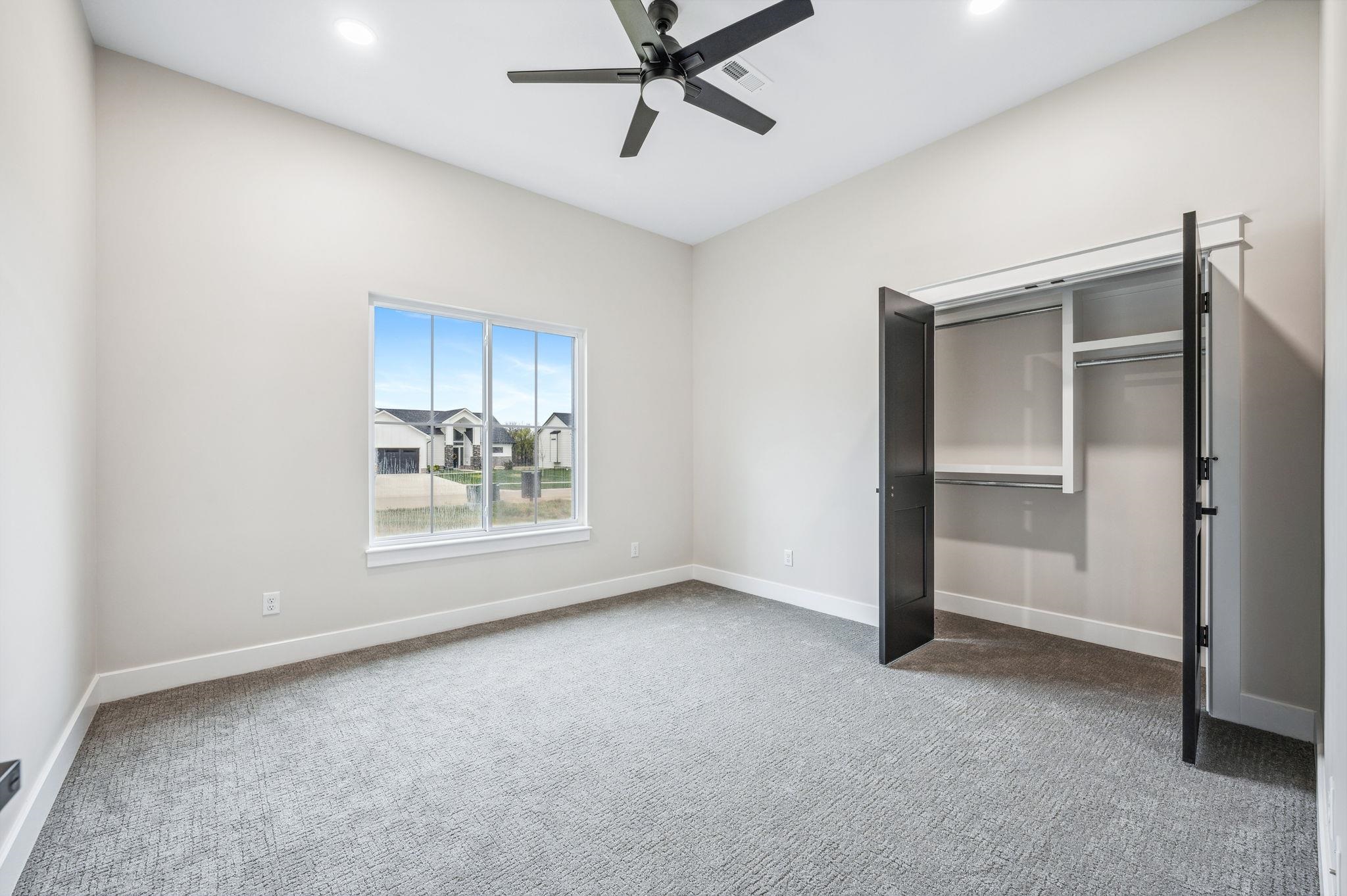 property viewer photo 27