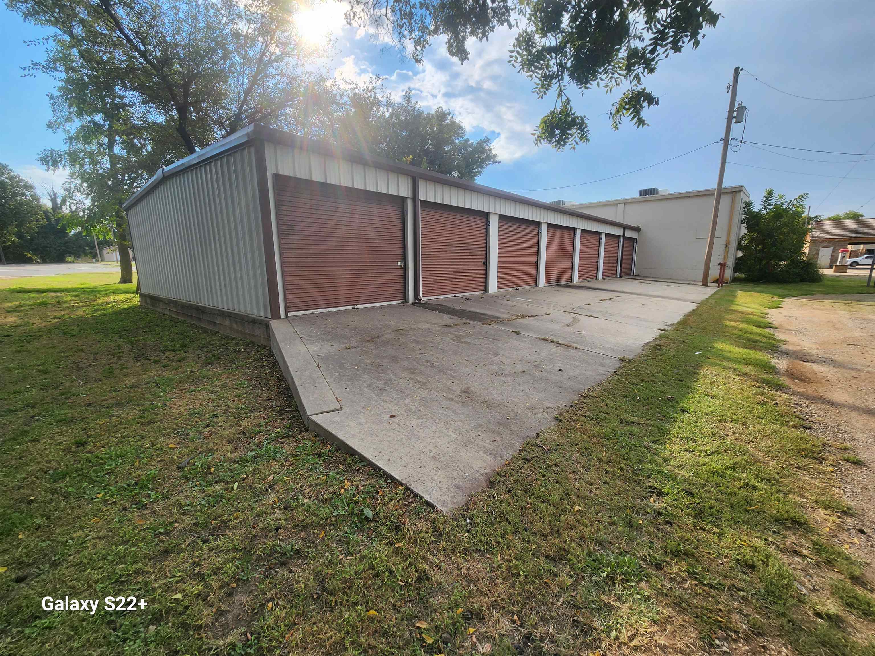 main property photo 5