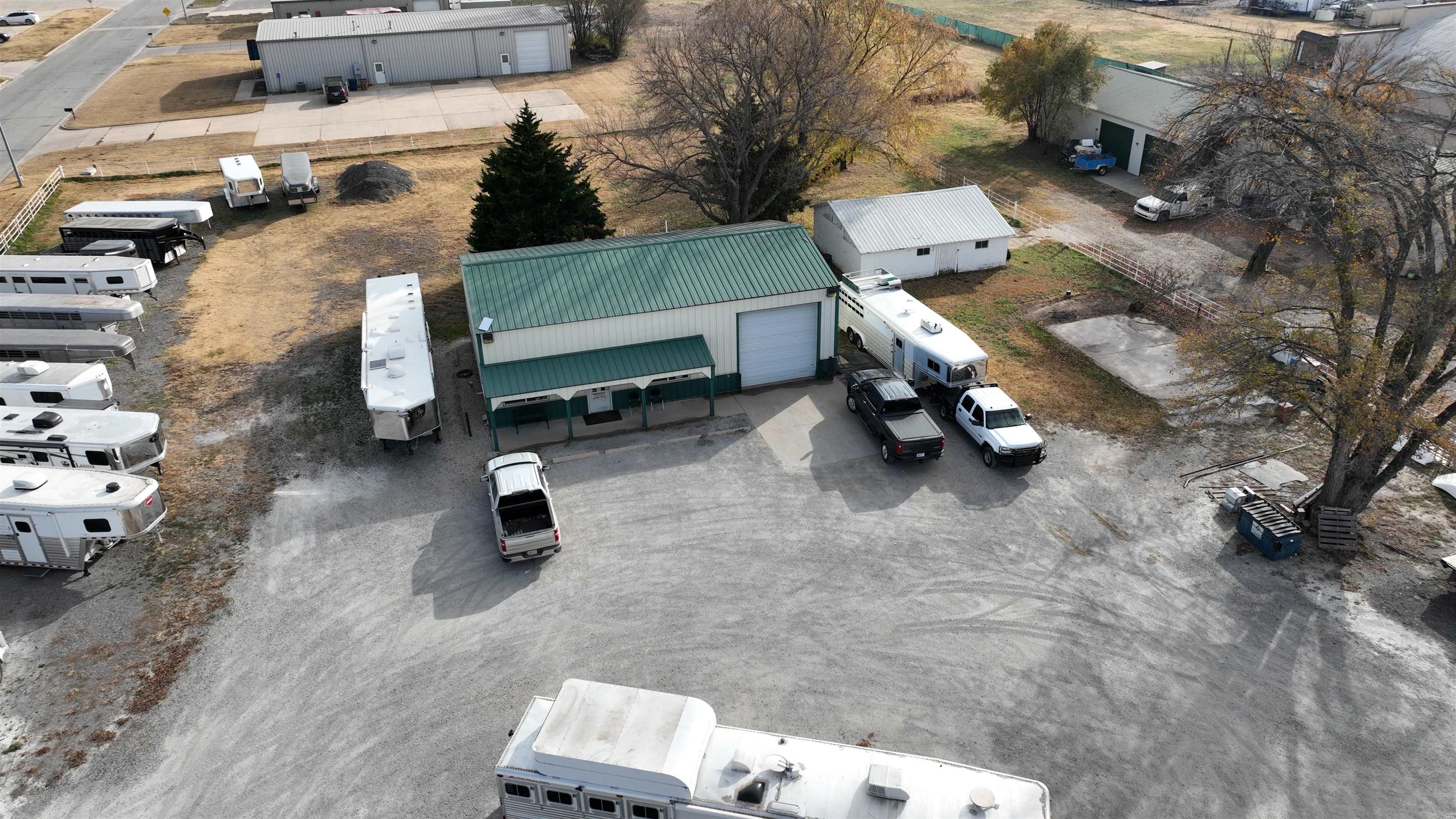 main property photo 13