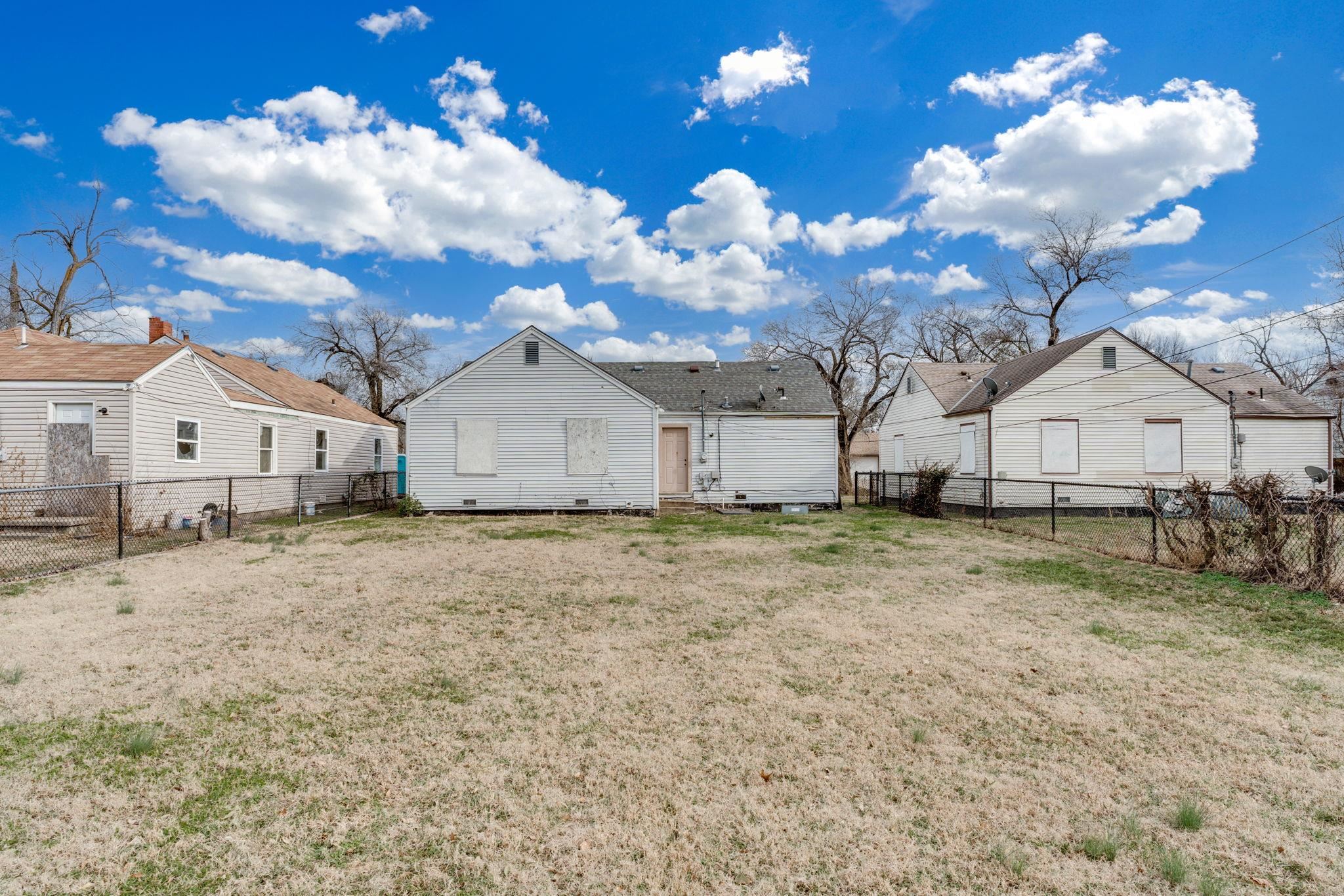 main property photo 9