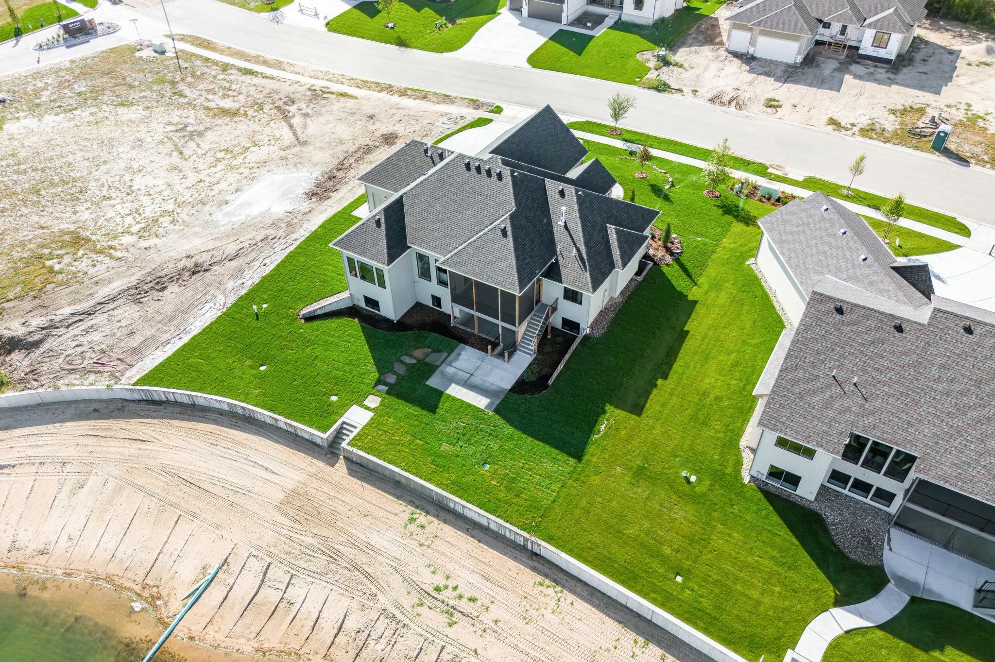 main property photo 29