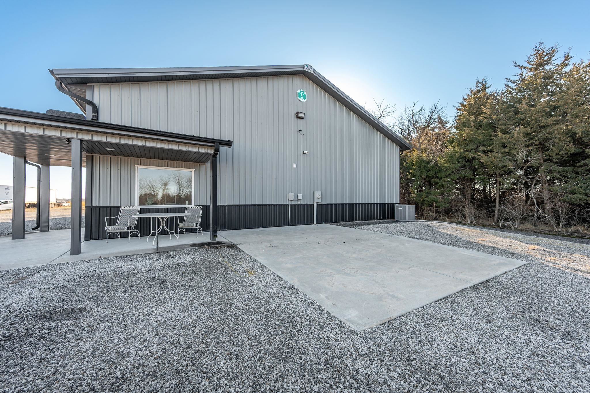 main property photo 9