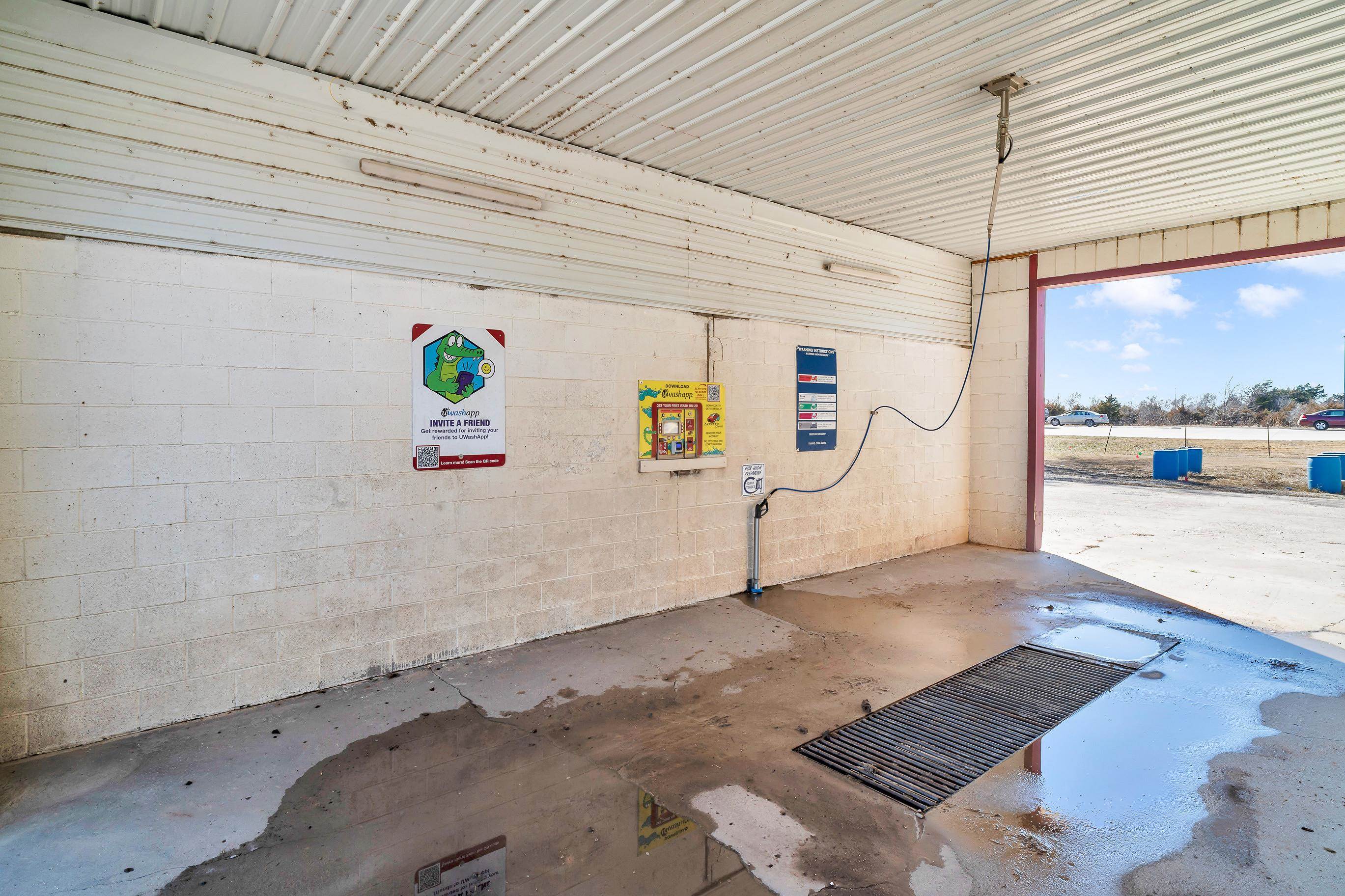 main property photo 11