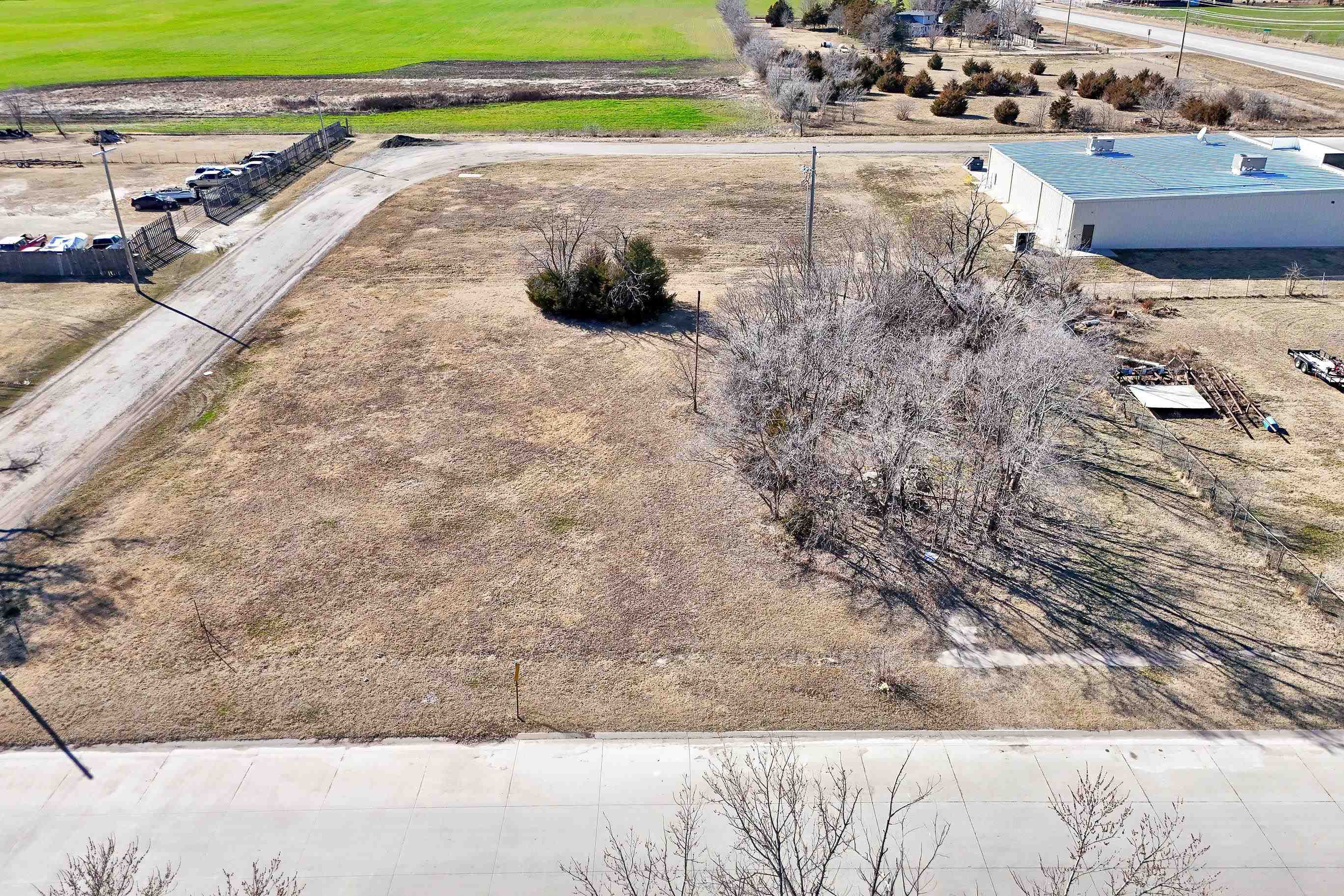 main property photo 20
