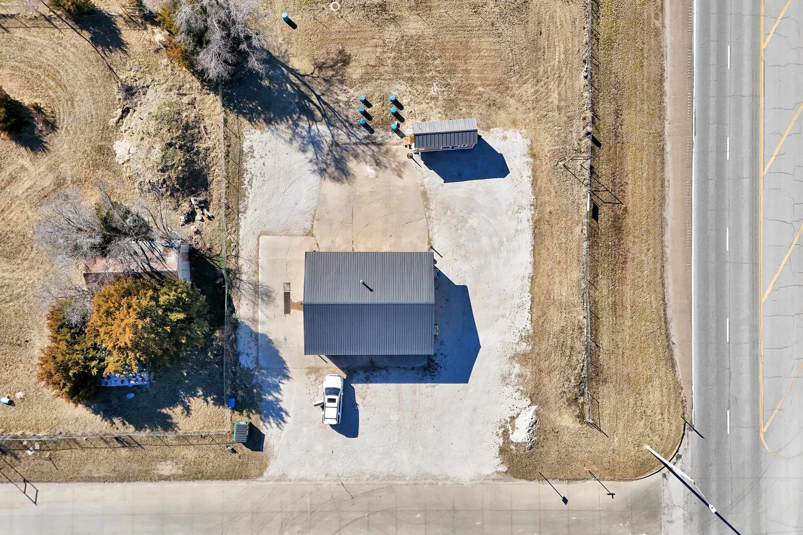 main property photo 23