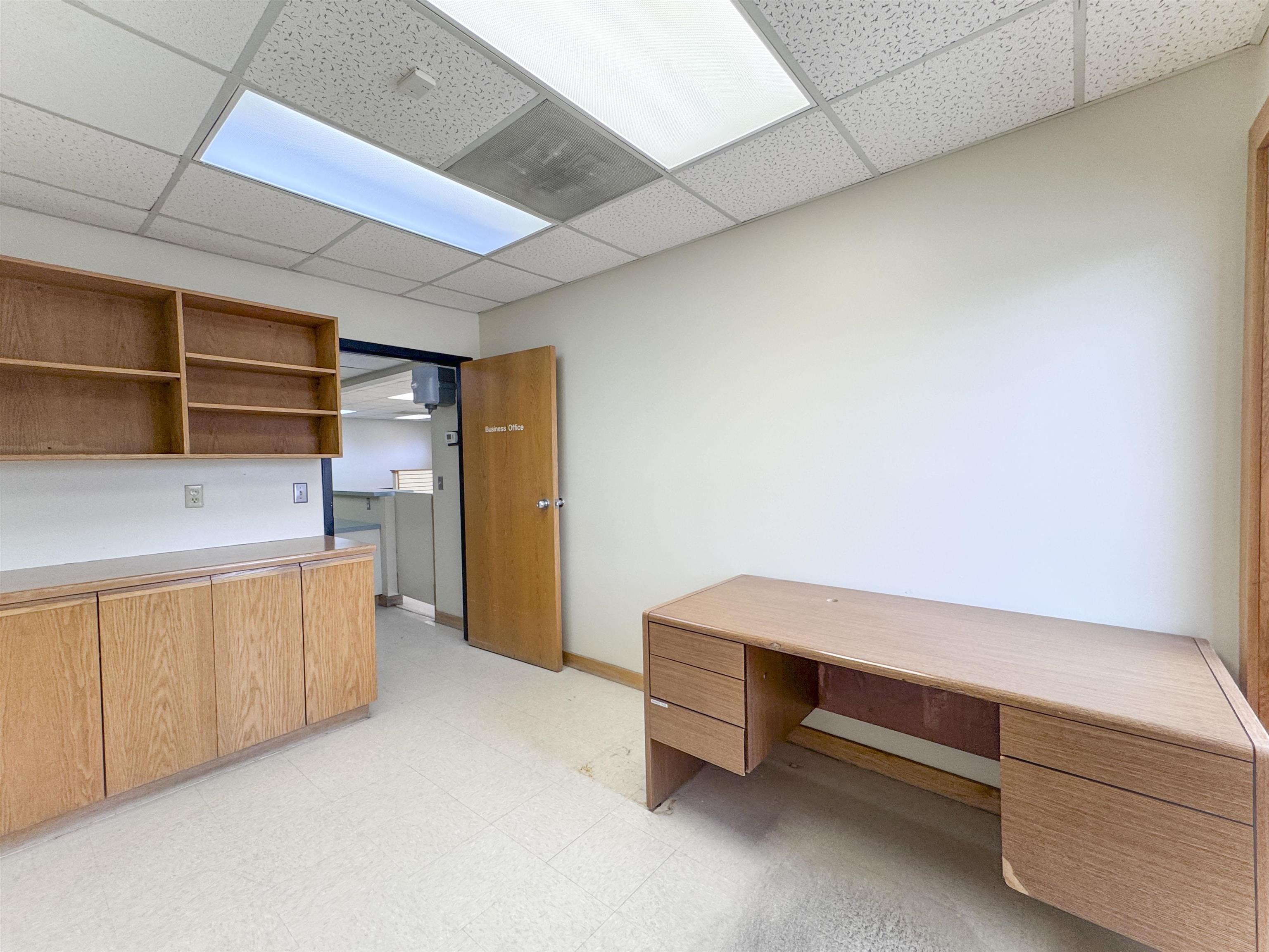 main property photo 11
