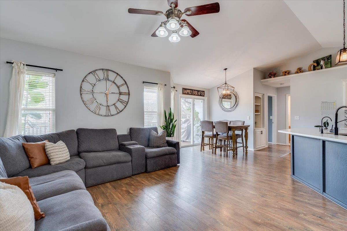 property viewer photo 10