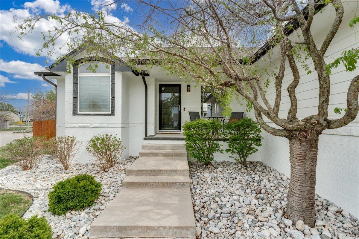 property viewer photo 2