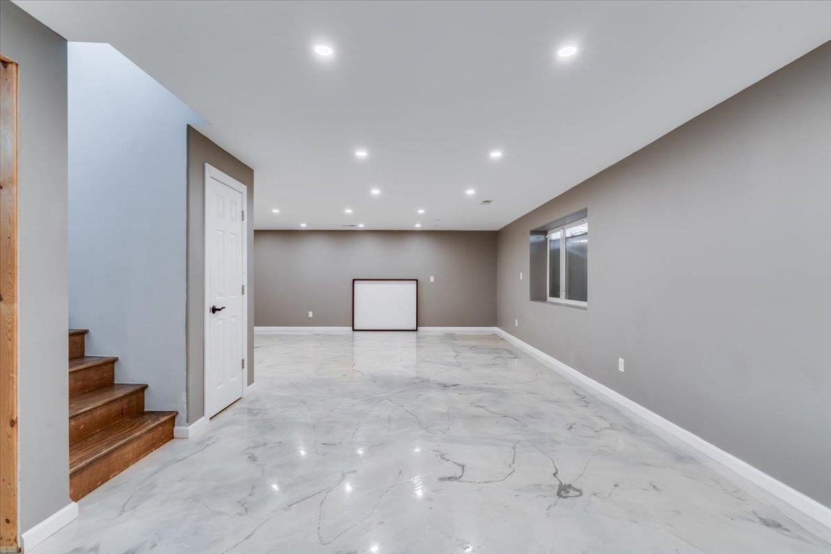 property viewer photo 23