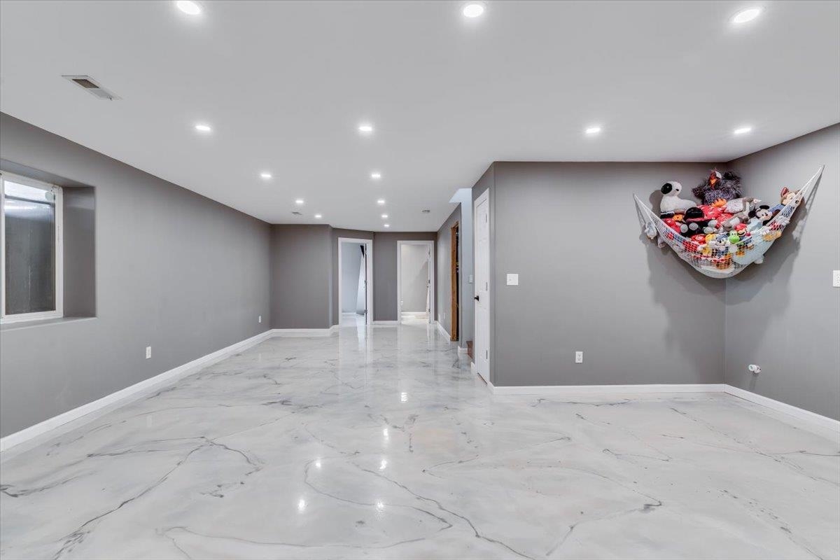 property viewer photo 25