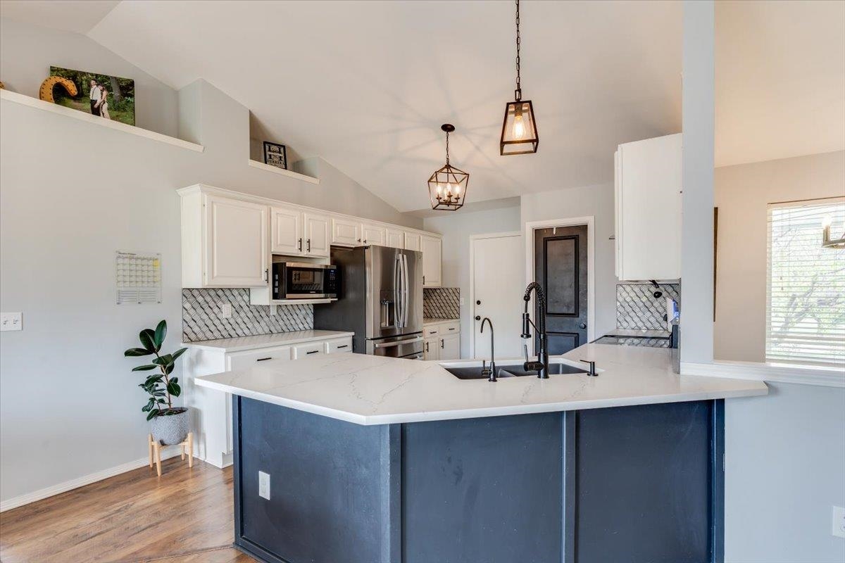 property viewer photo 4