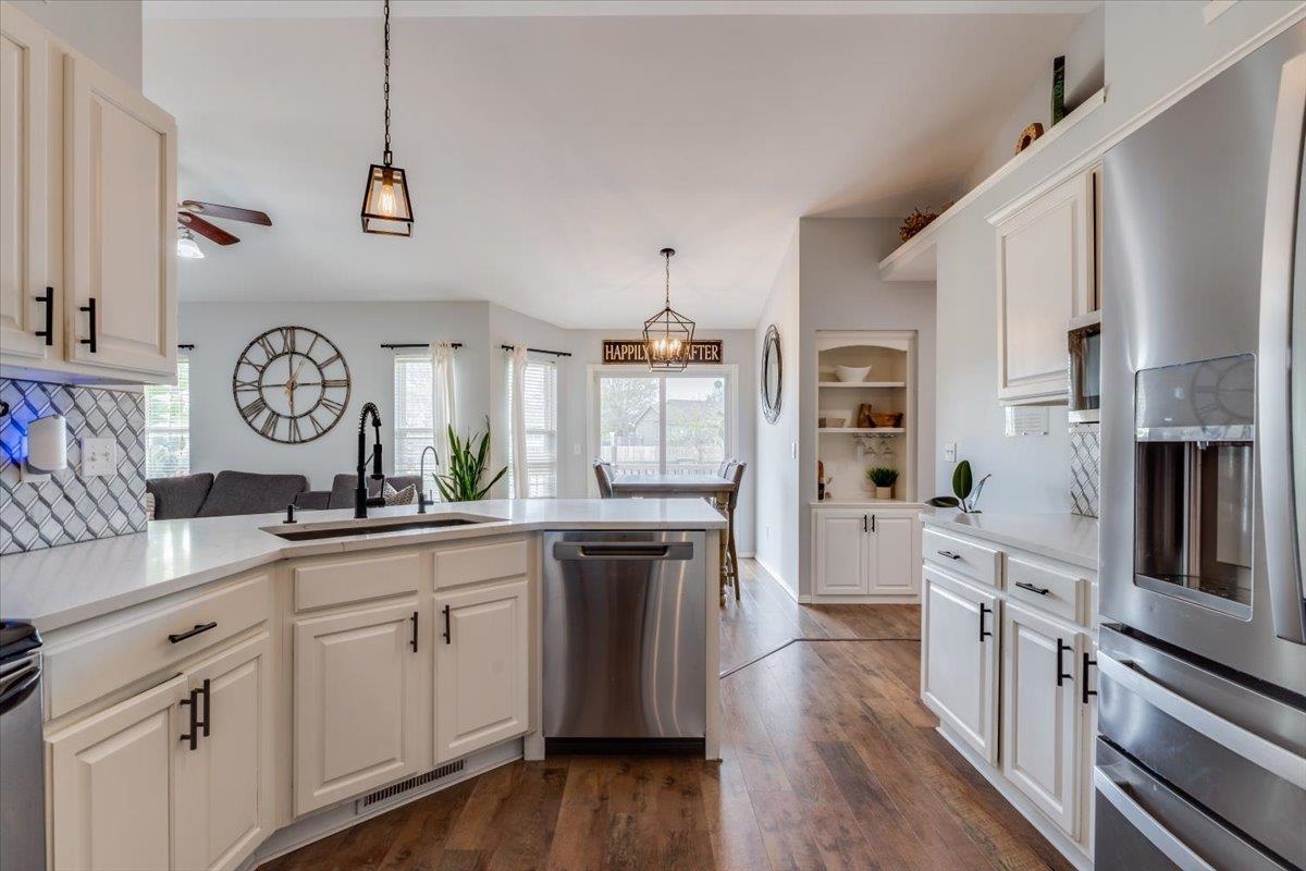 property viewer photo 6