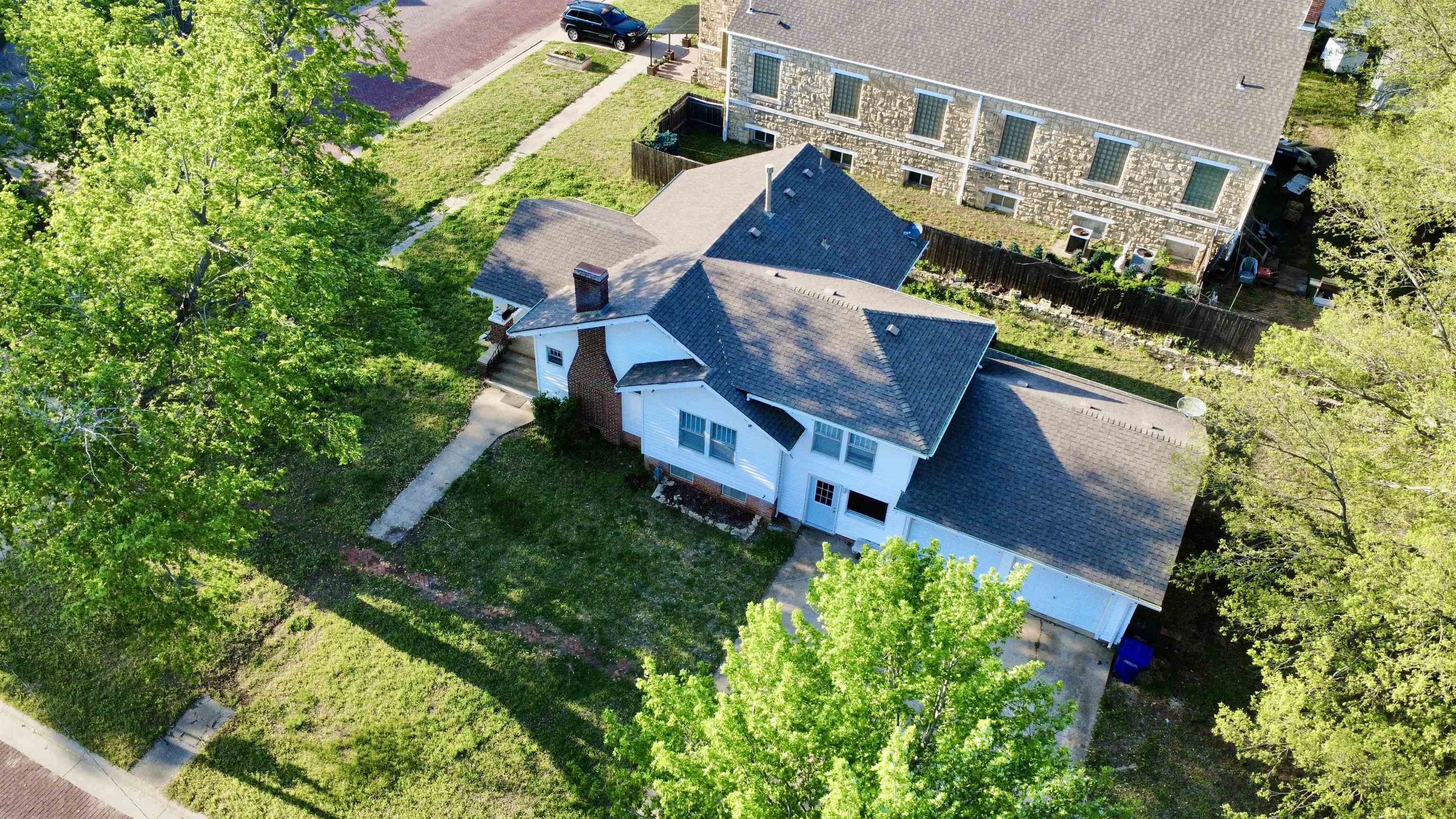 main property photo 28