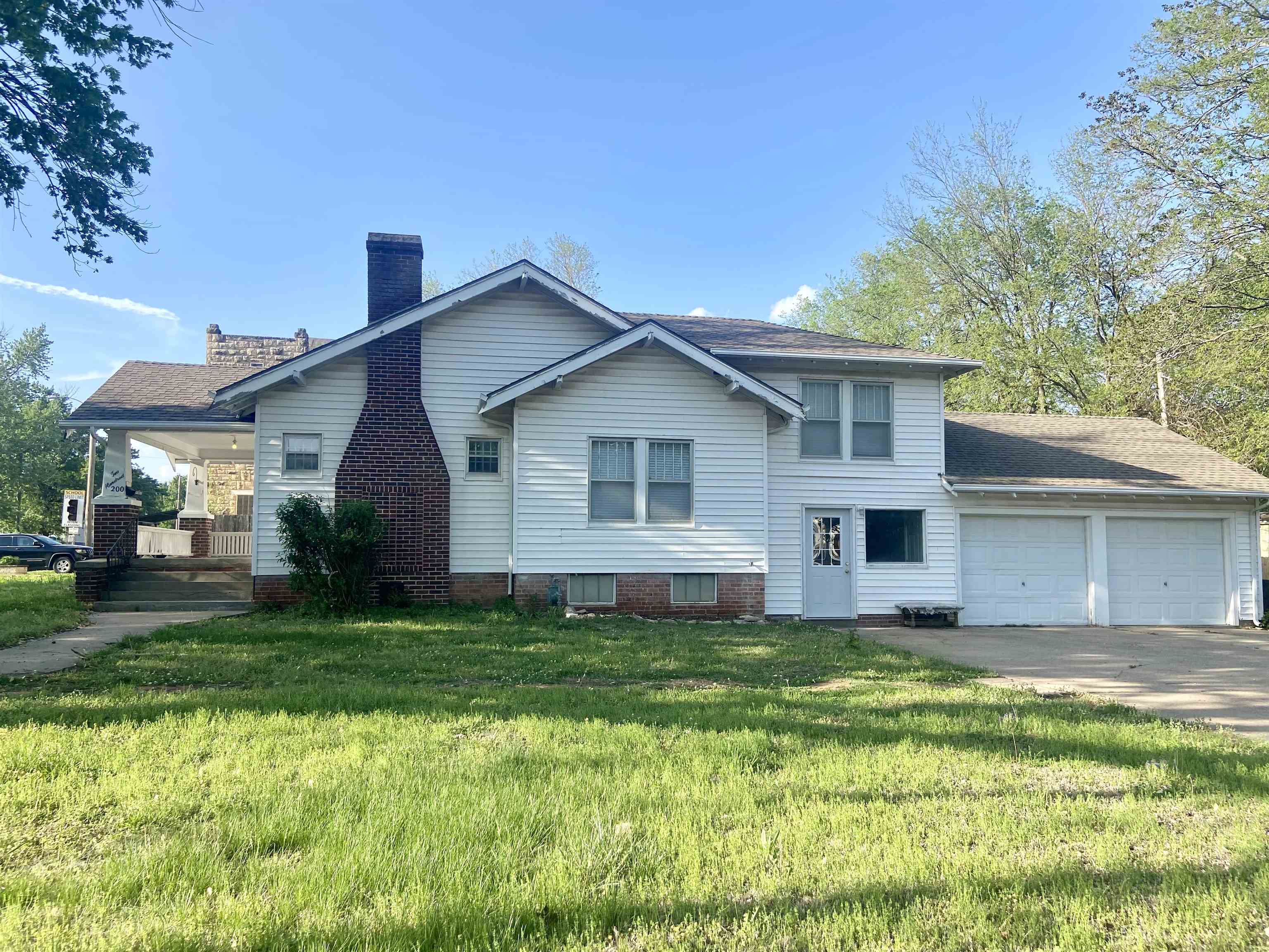 main property photo 3