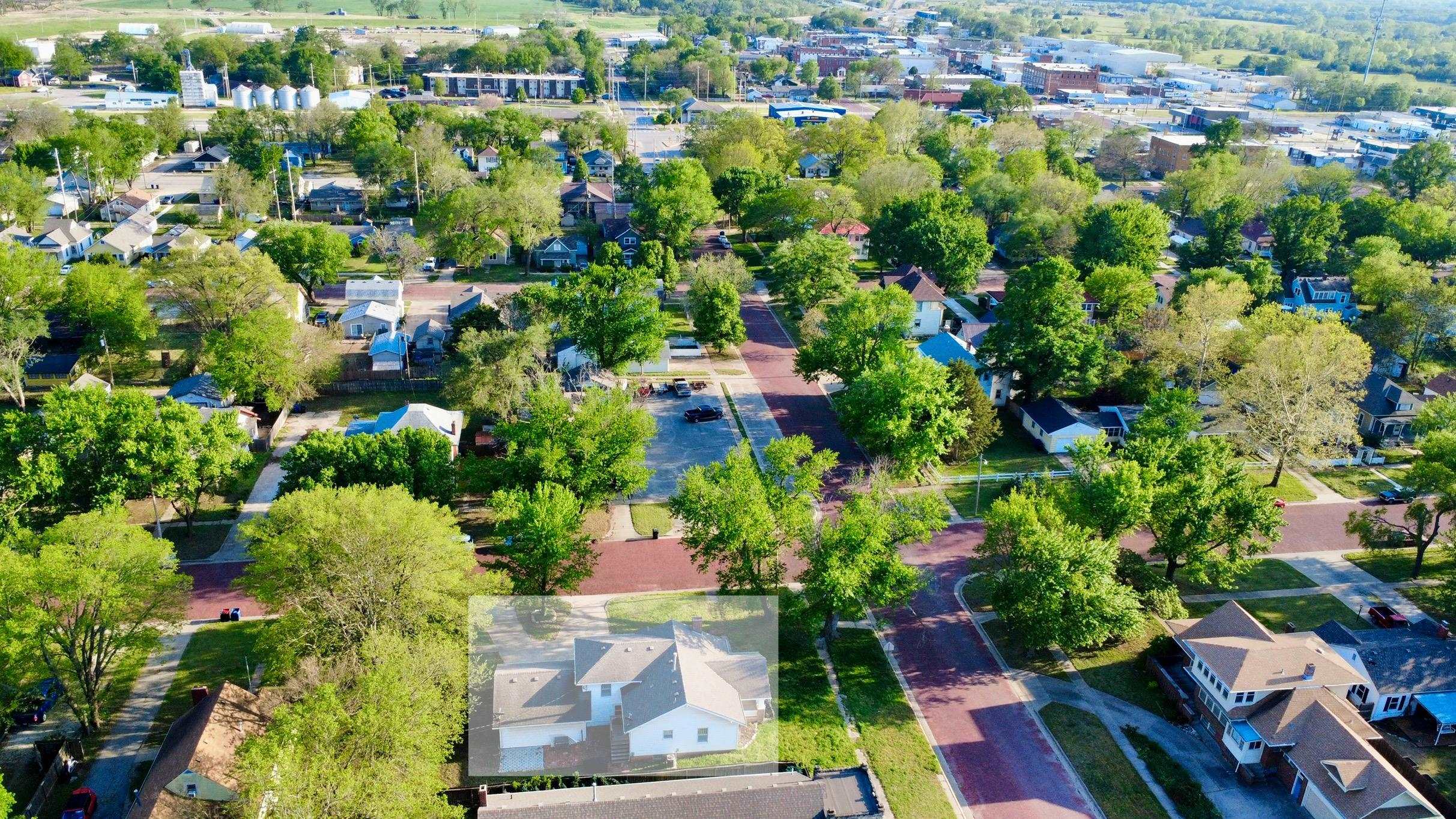 main property photo 30