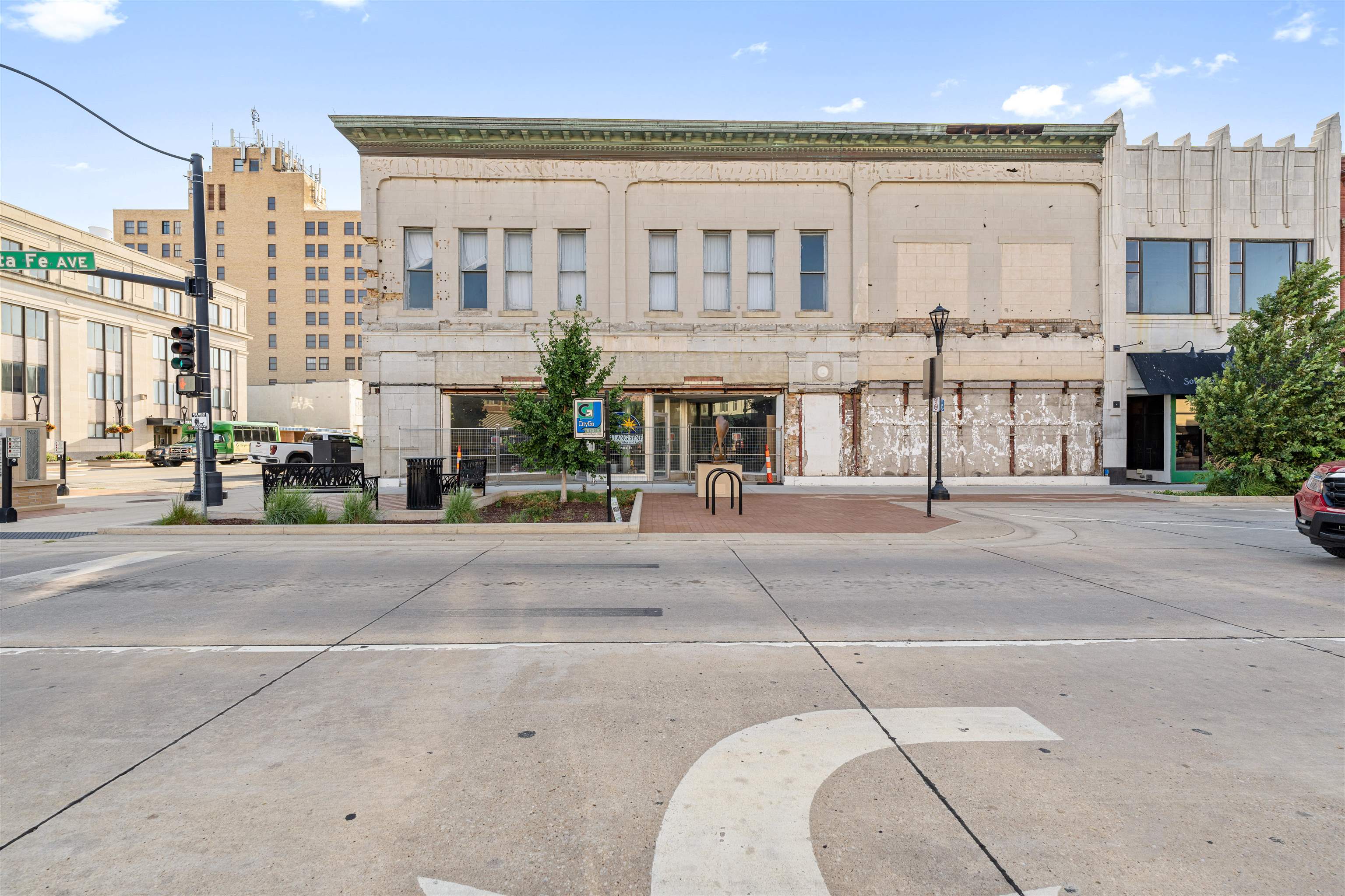 main property photo 4