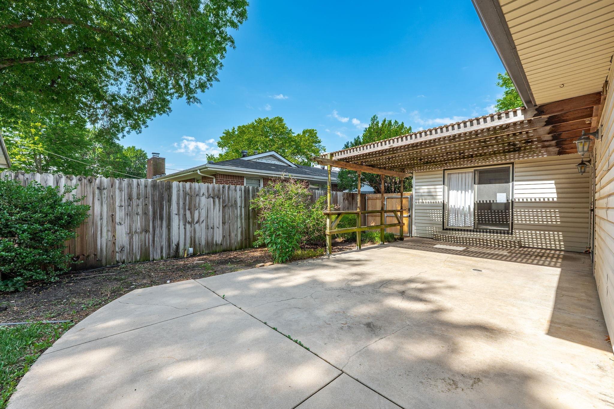 main property photo 26