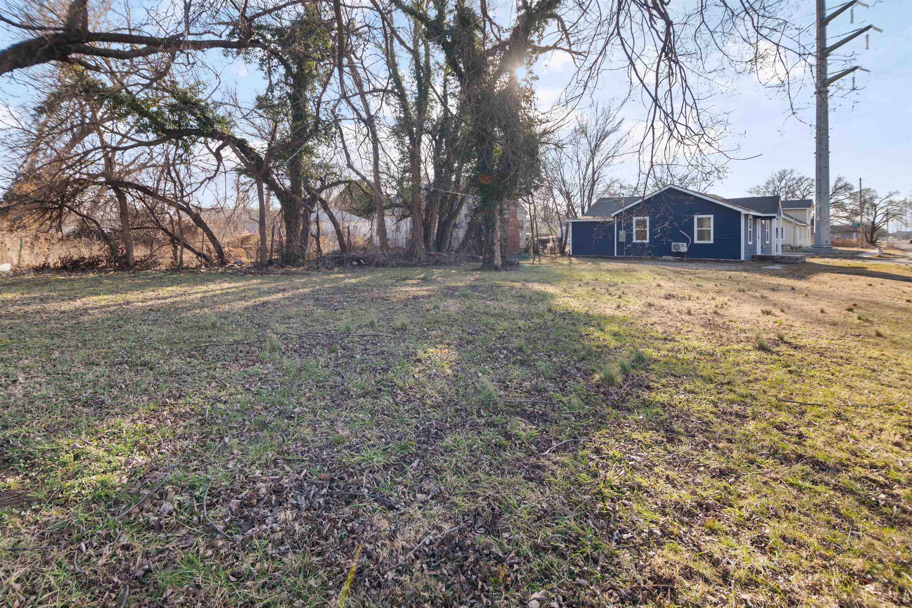 main property photo 13