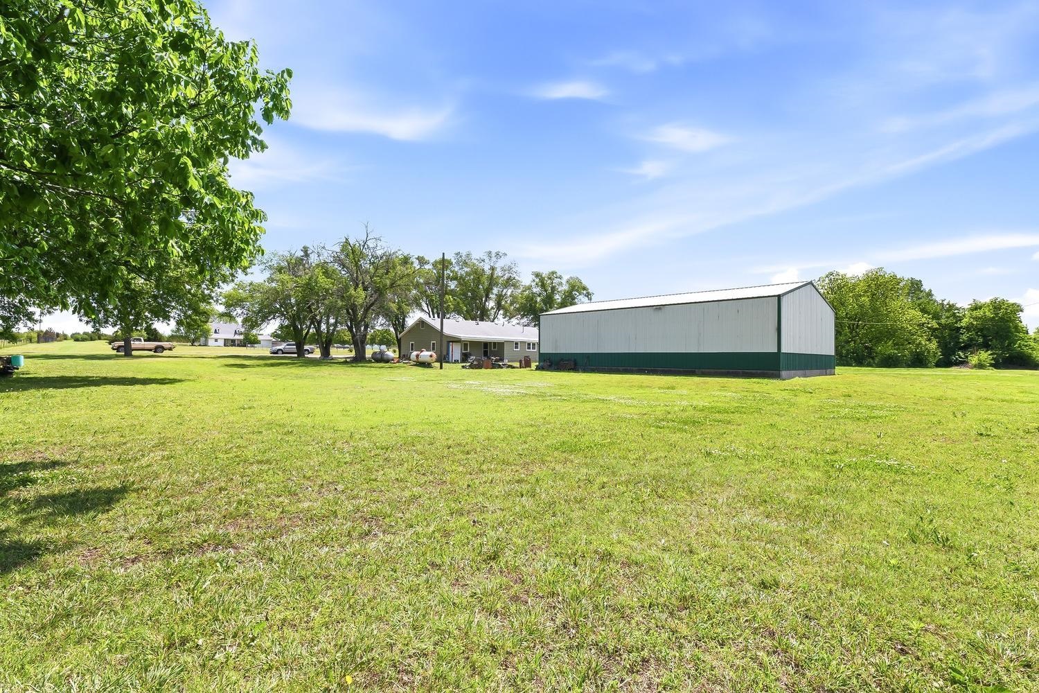 main property photo 27