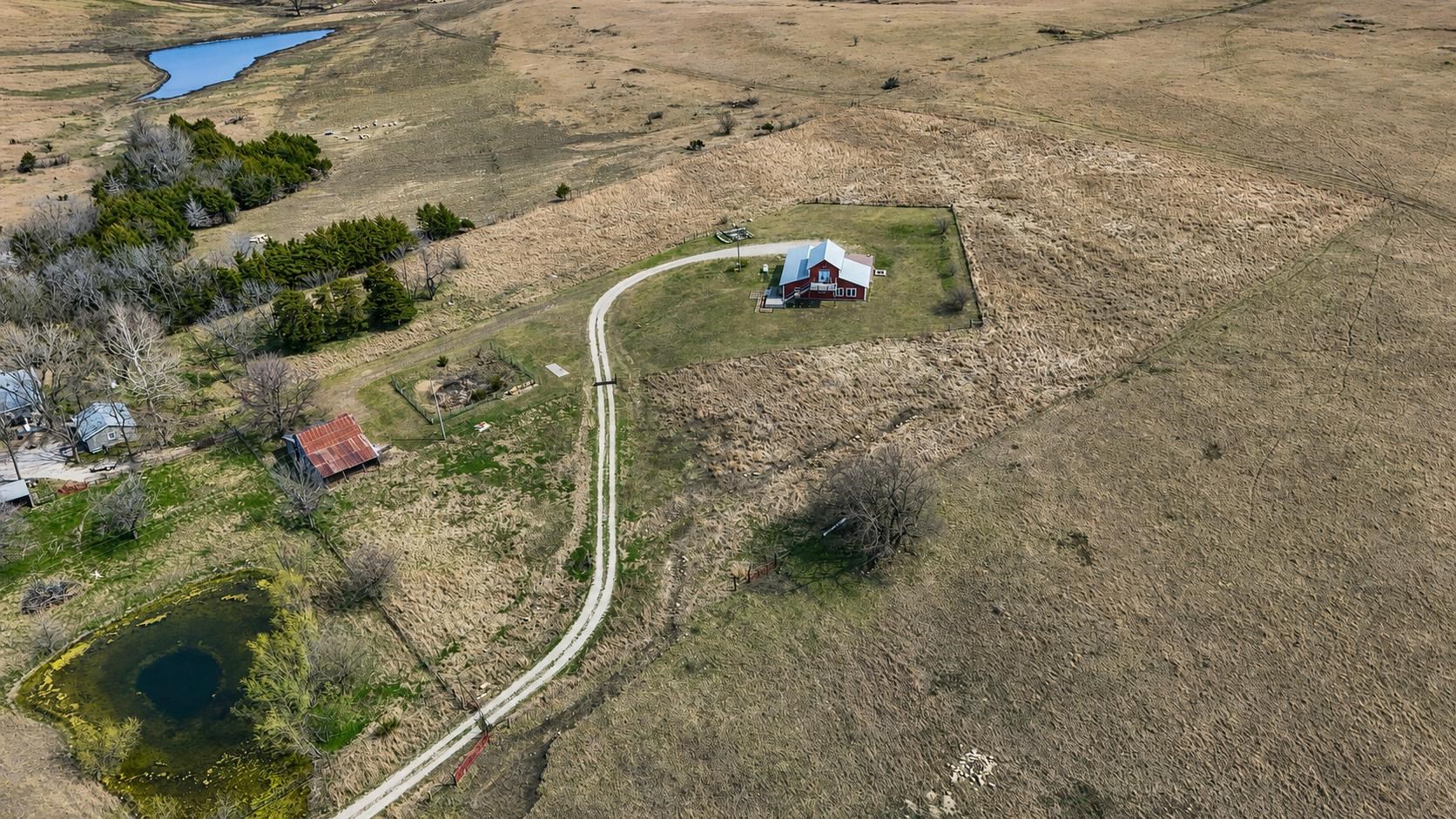 main property photo 25