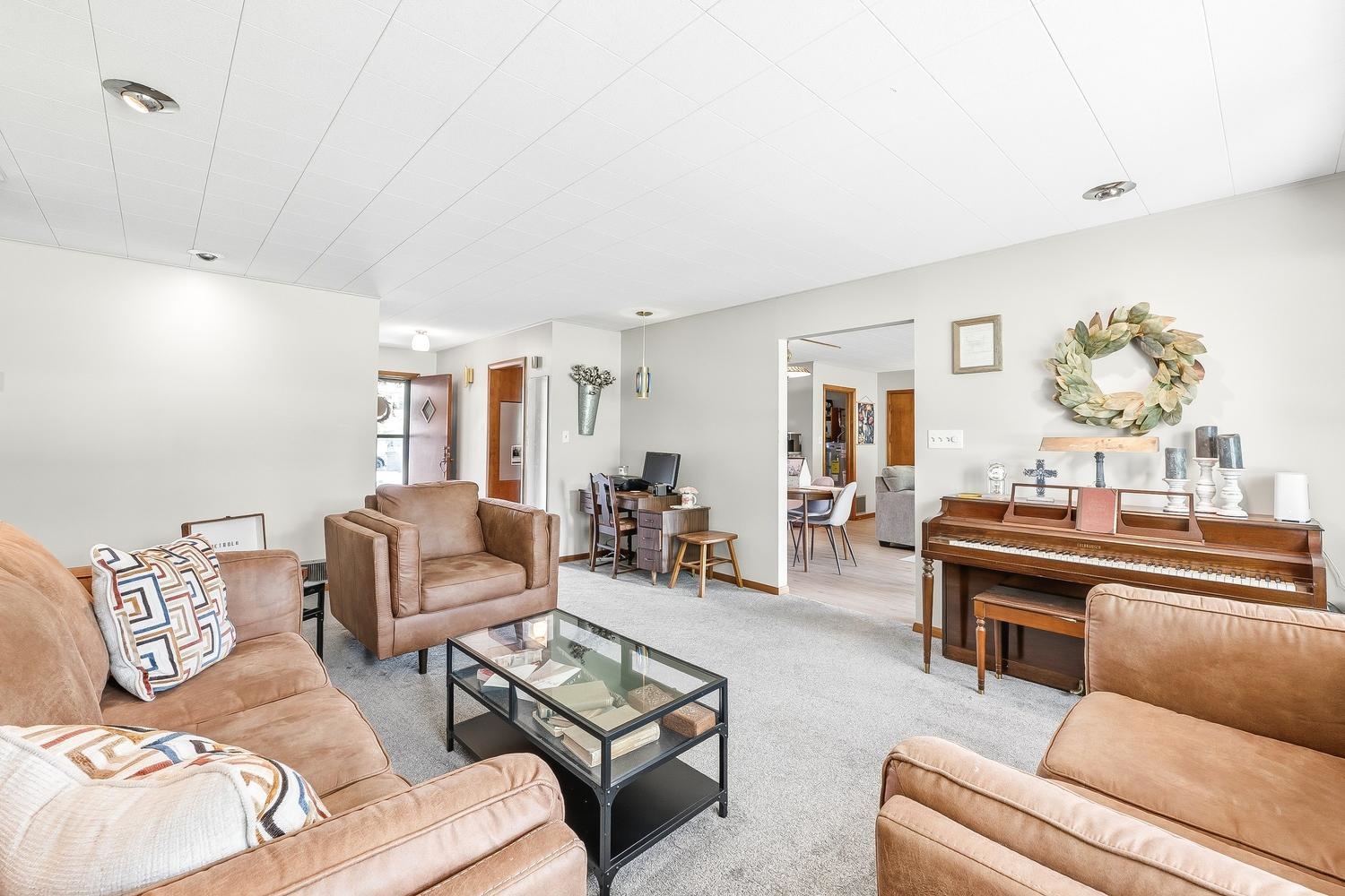 main property photo 15