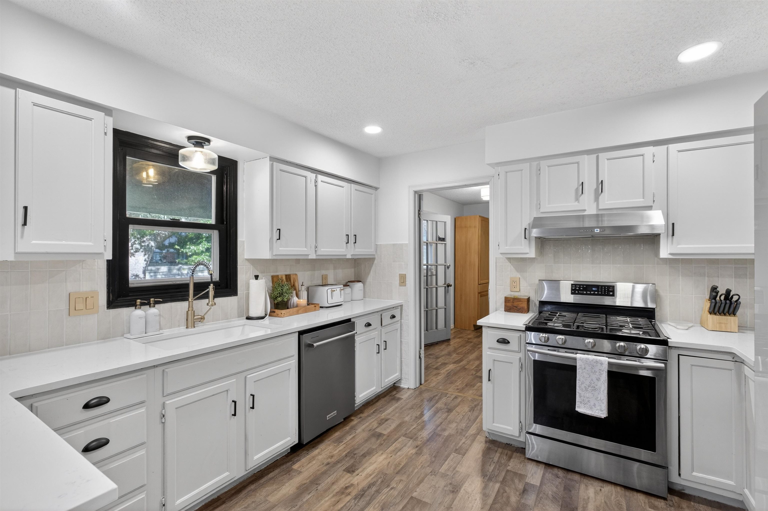 property viewer photo 12