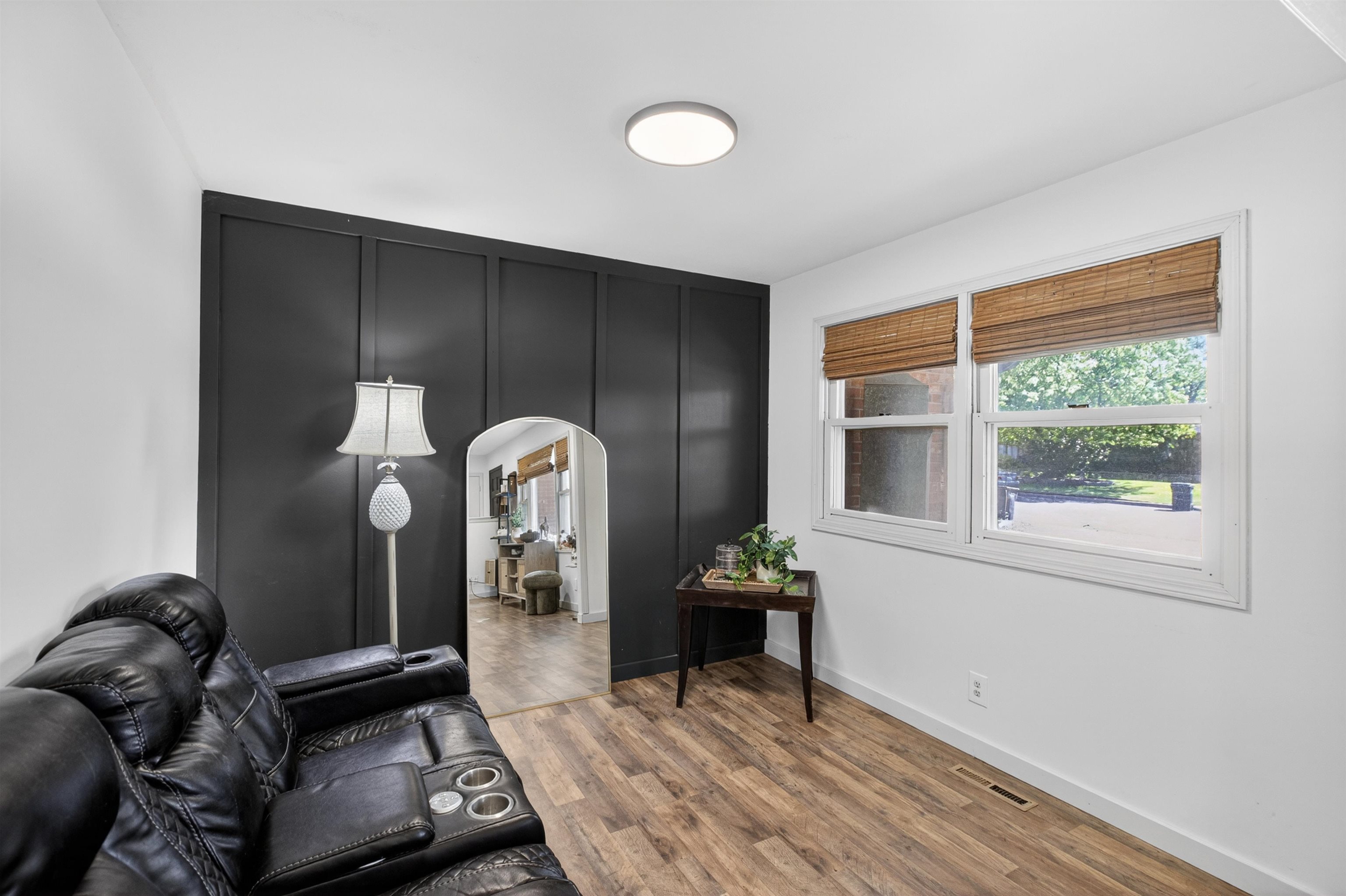 property viewer photo 8