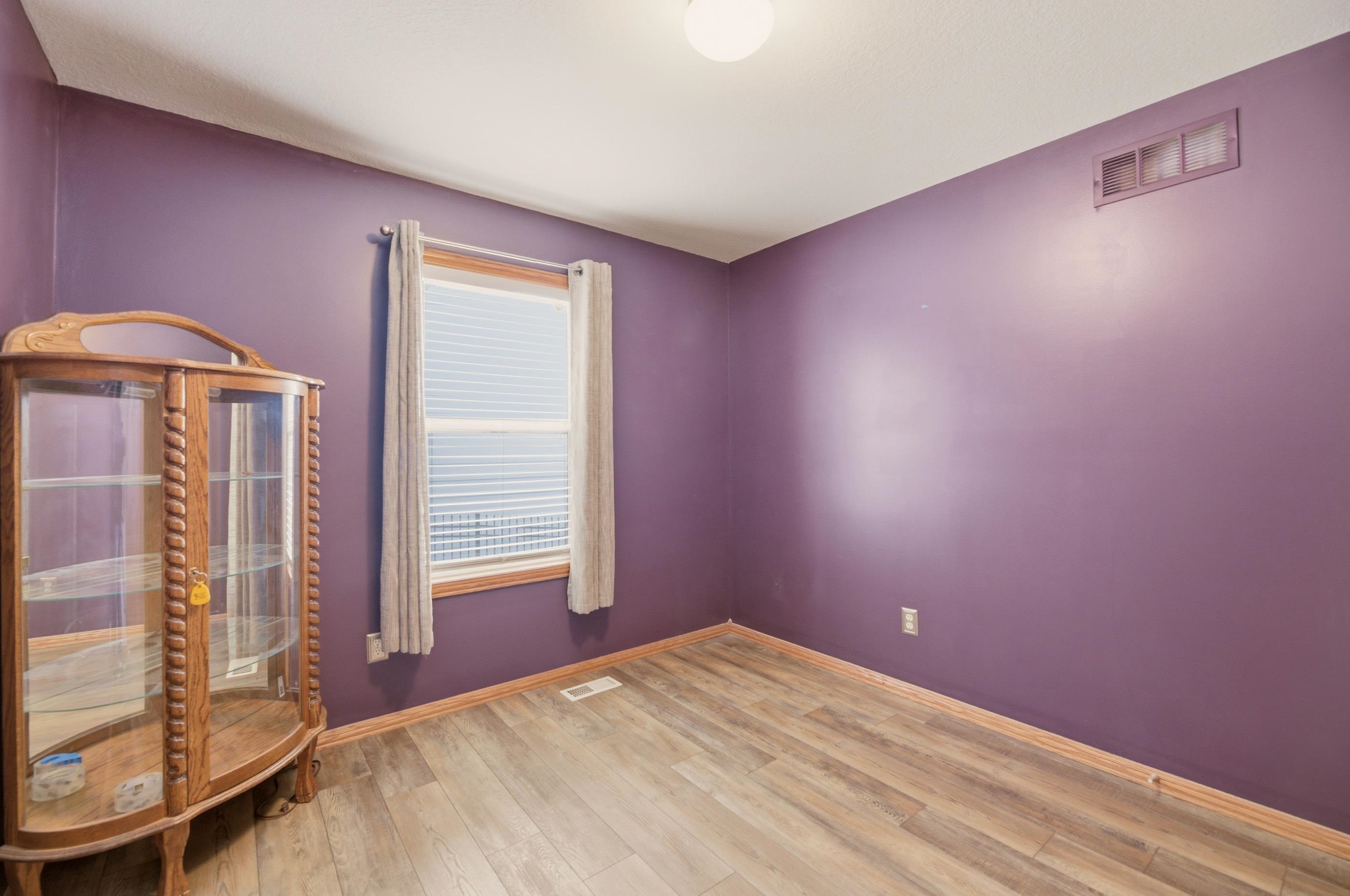 property viewer photo 15