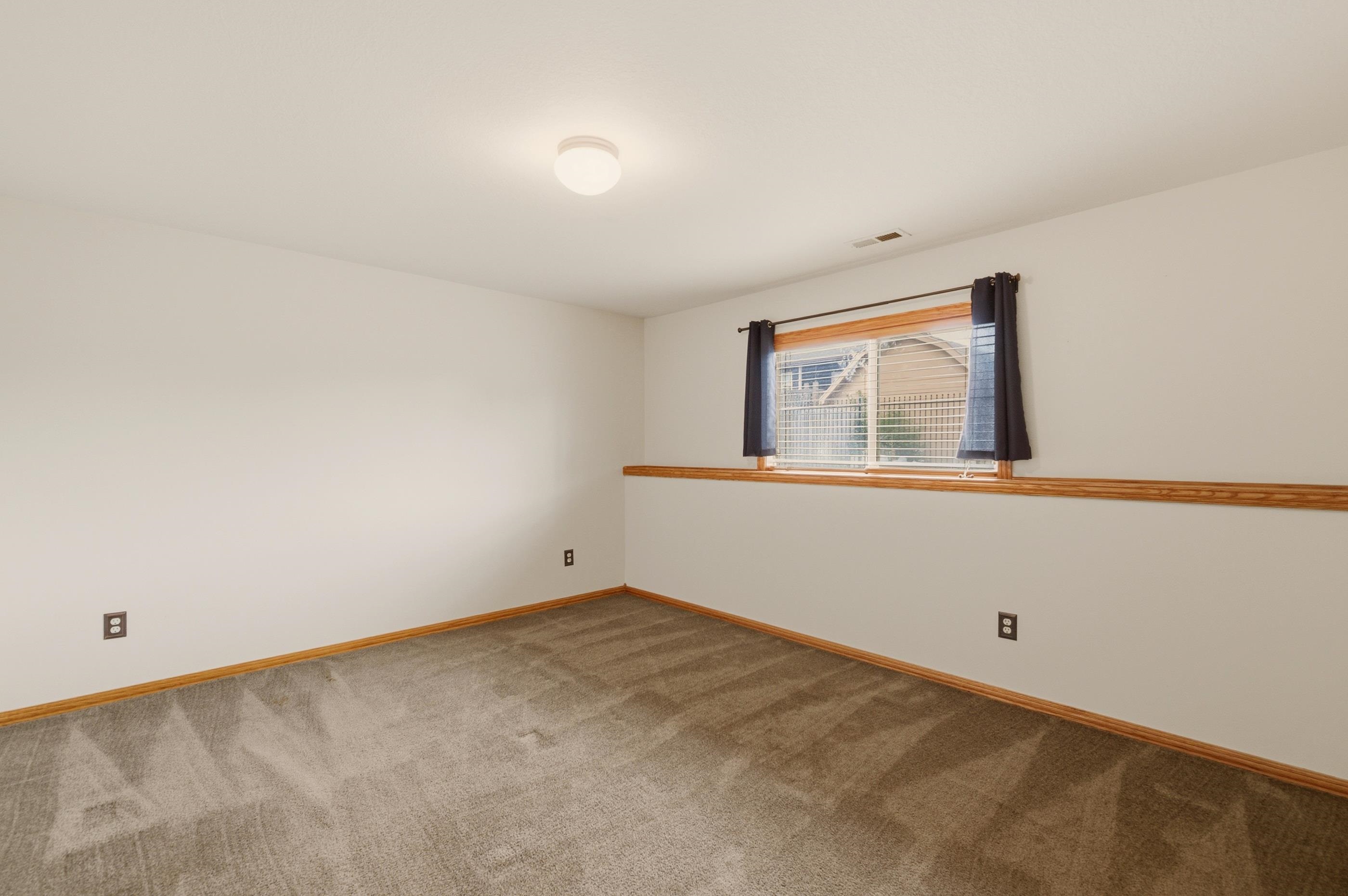 property viewer photo 24