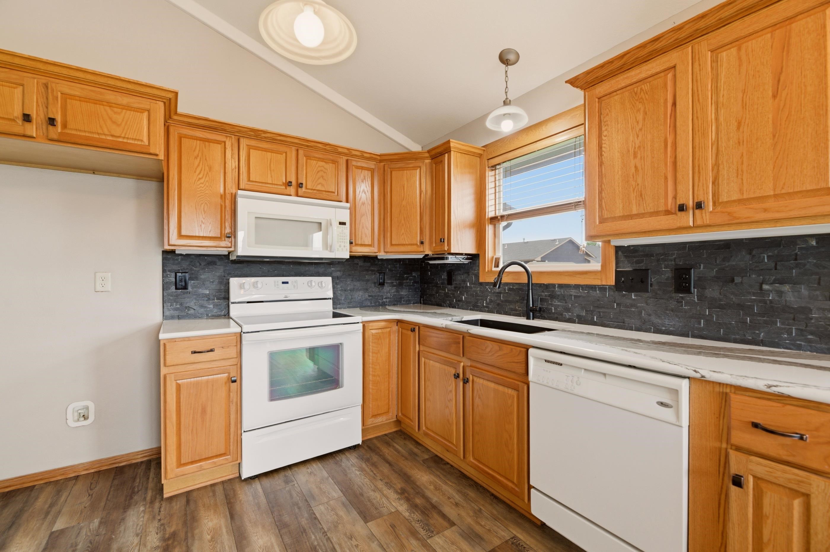 property viewer photo 5