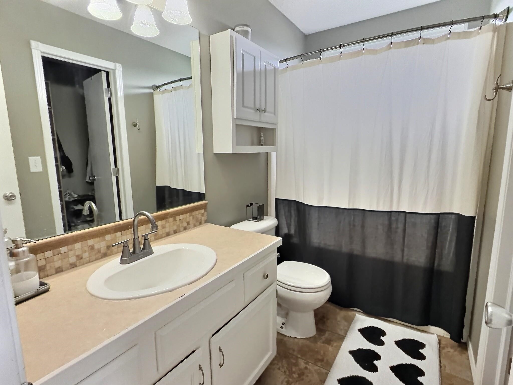 main property photo 9
