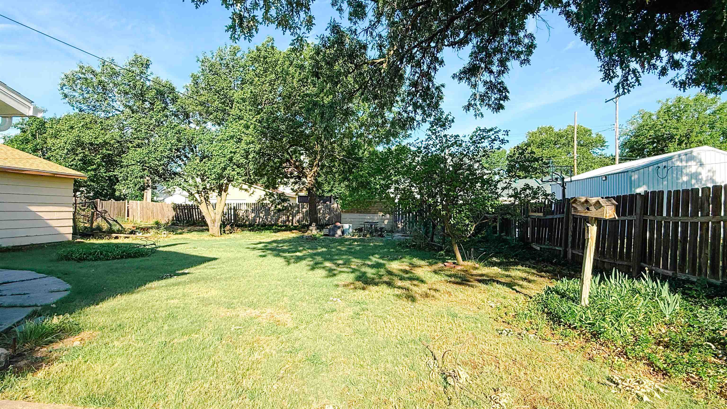 main property photo 20