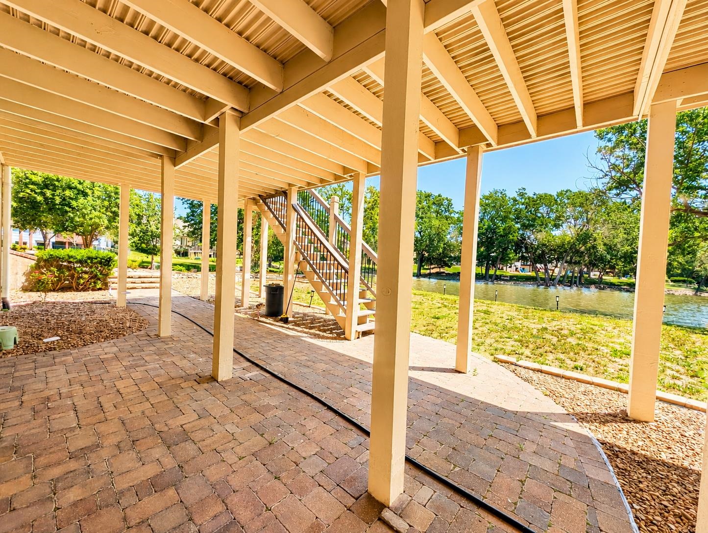 main property photo 21
