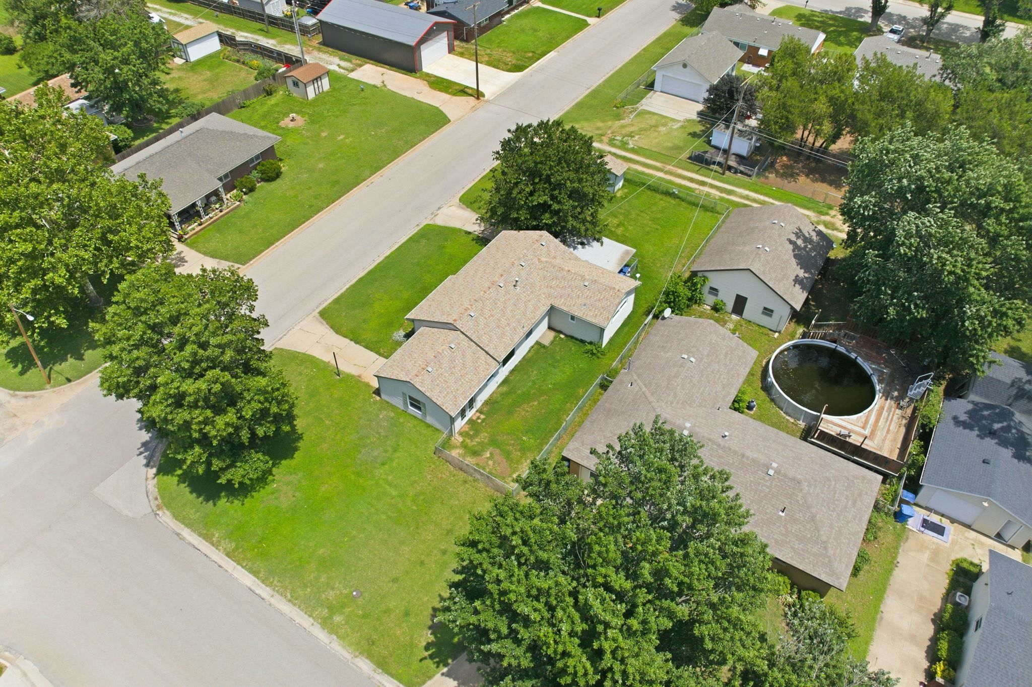 main property photo 22