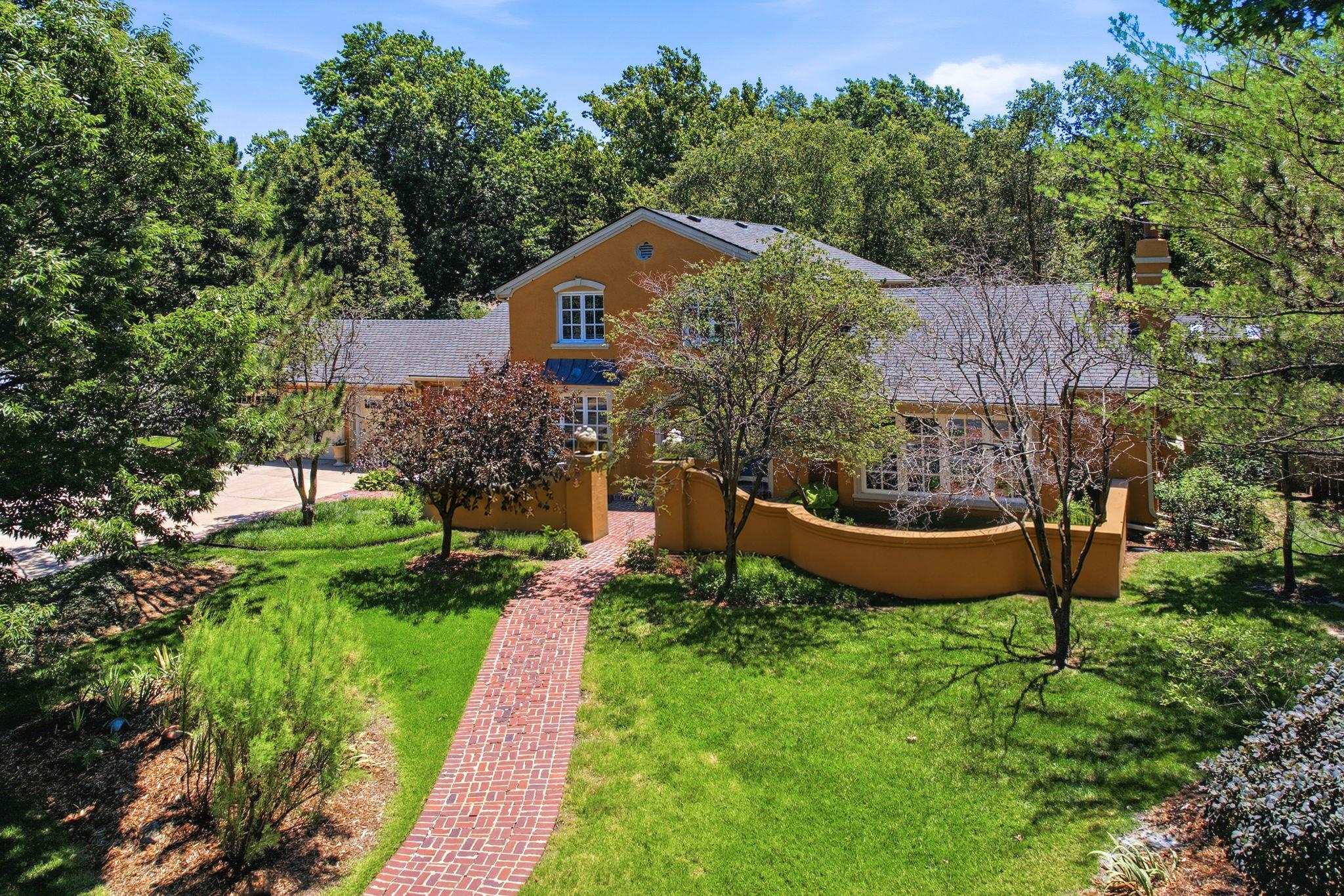 main property photo 1