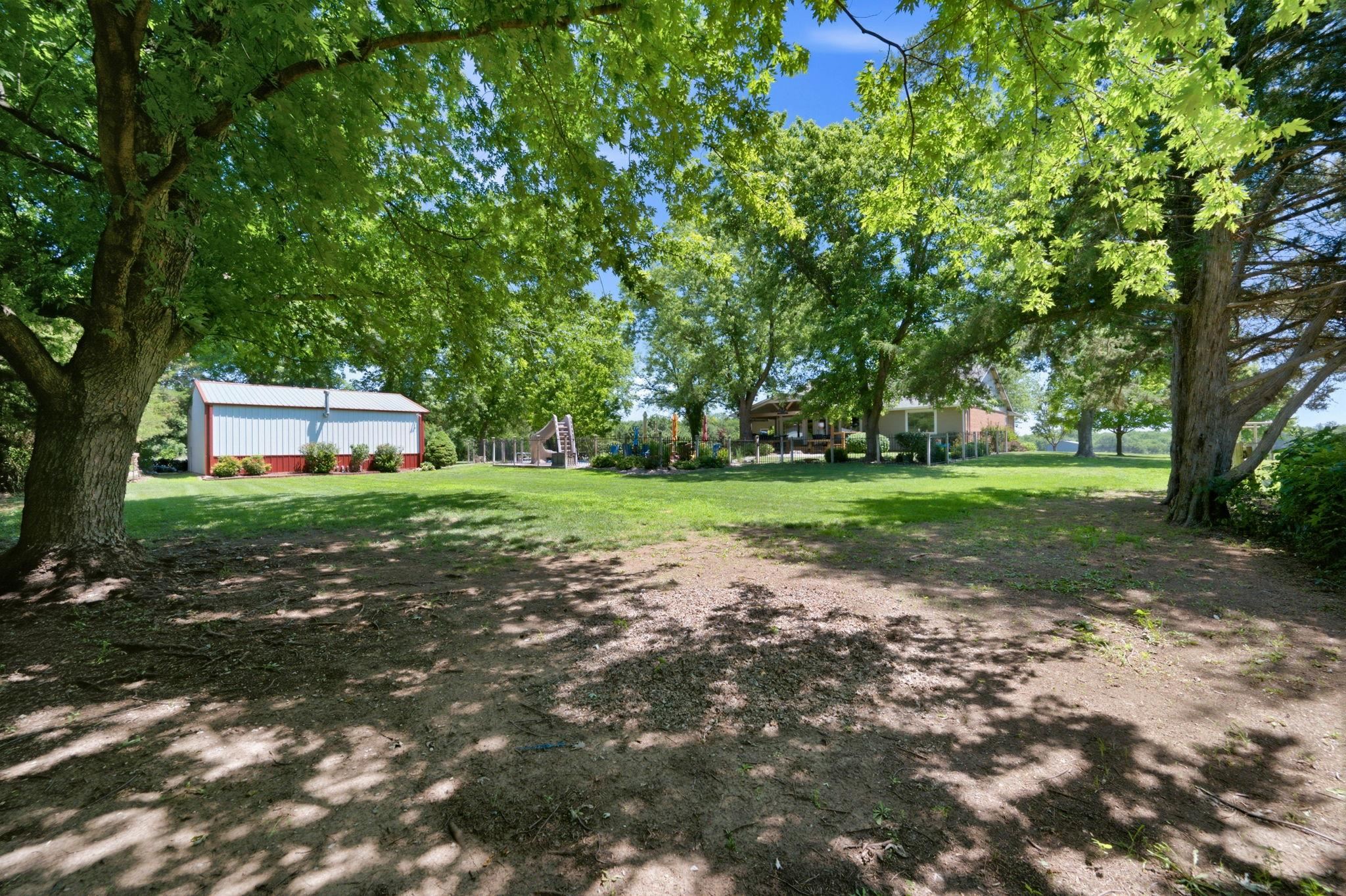 main property photo 33