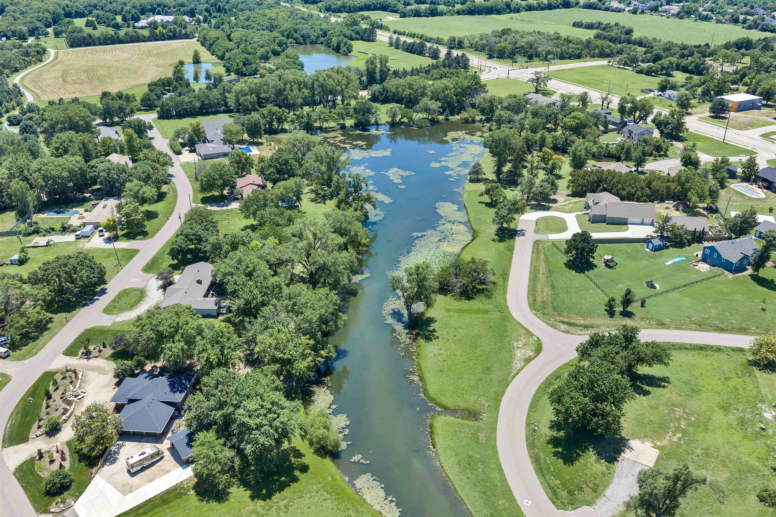main property photo 23