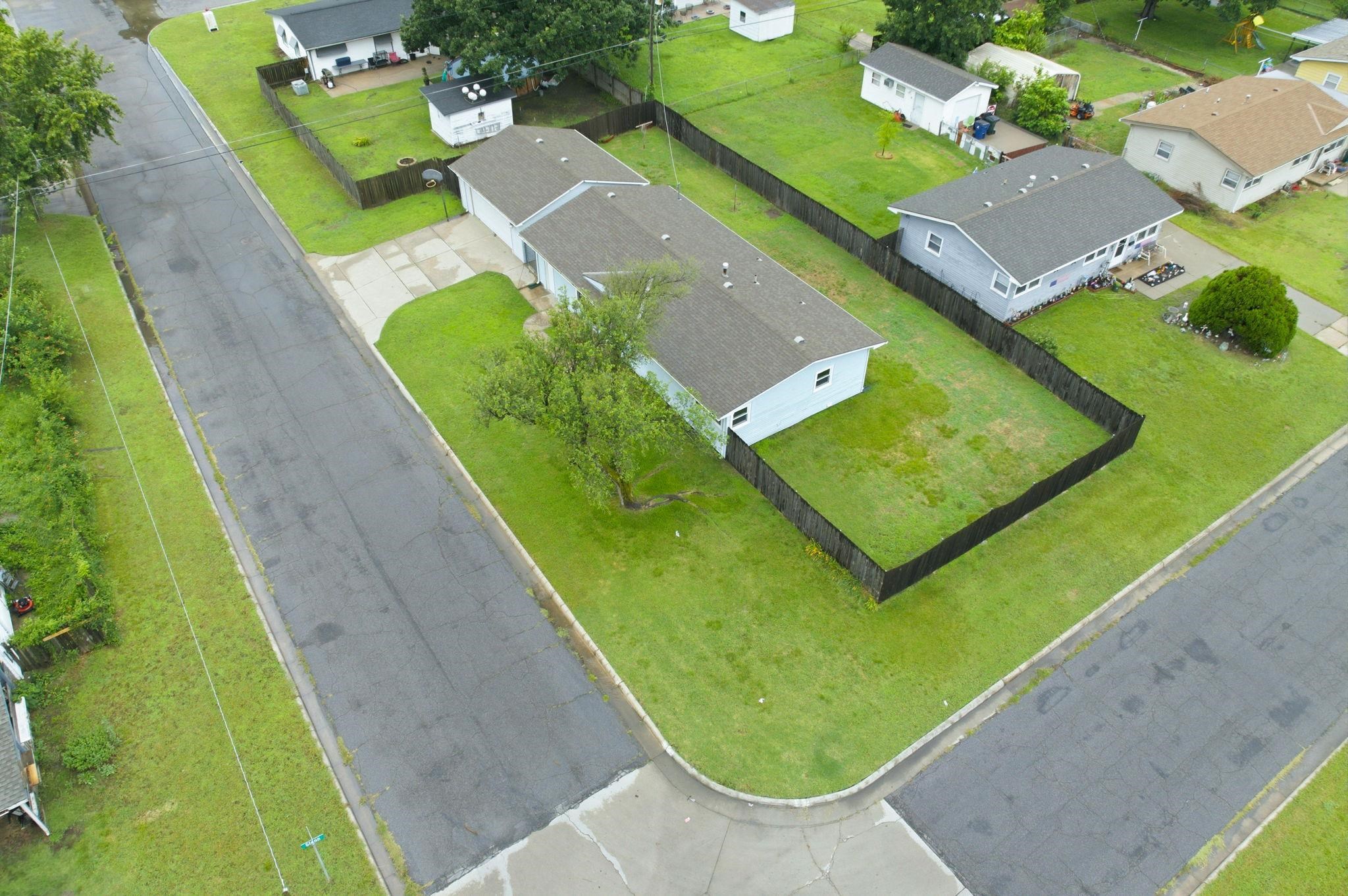 main property photo 32