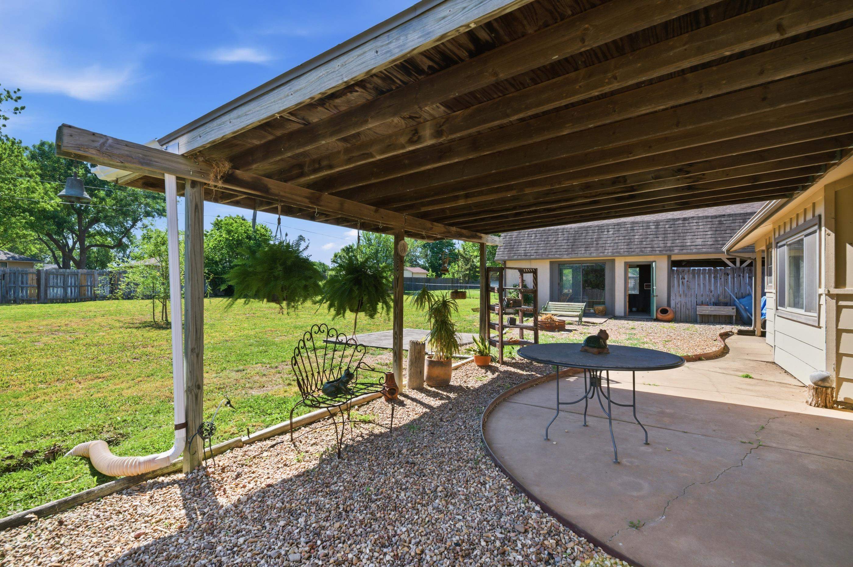 main property photo 22