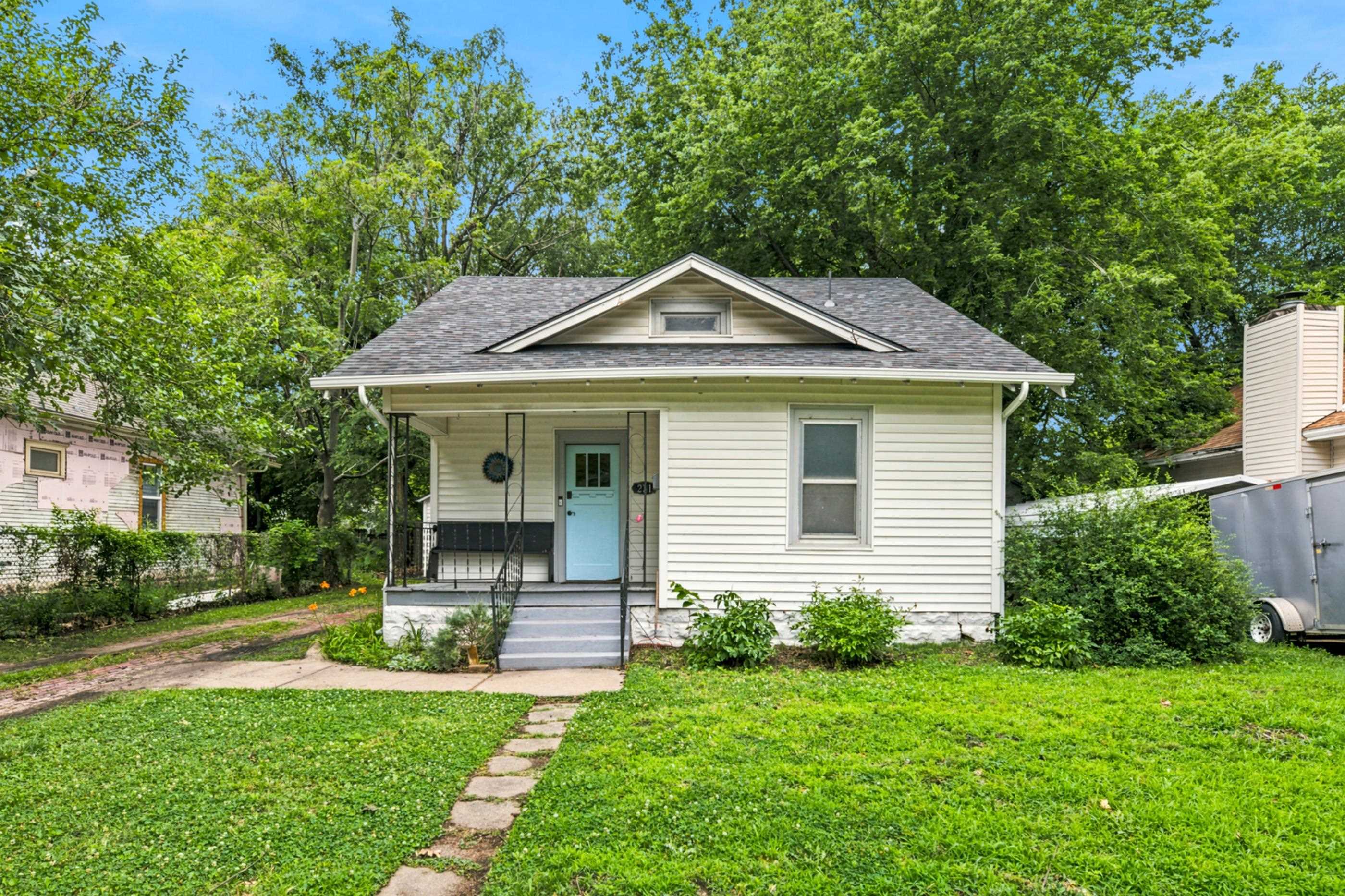 main property photo 0