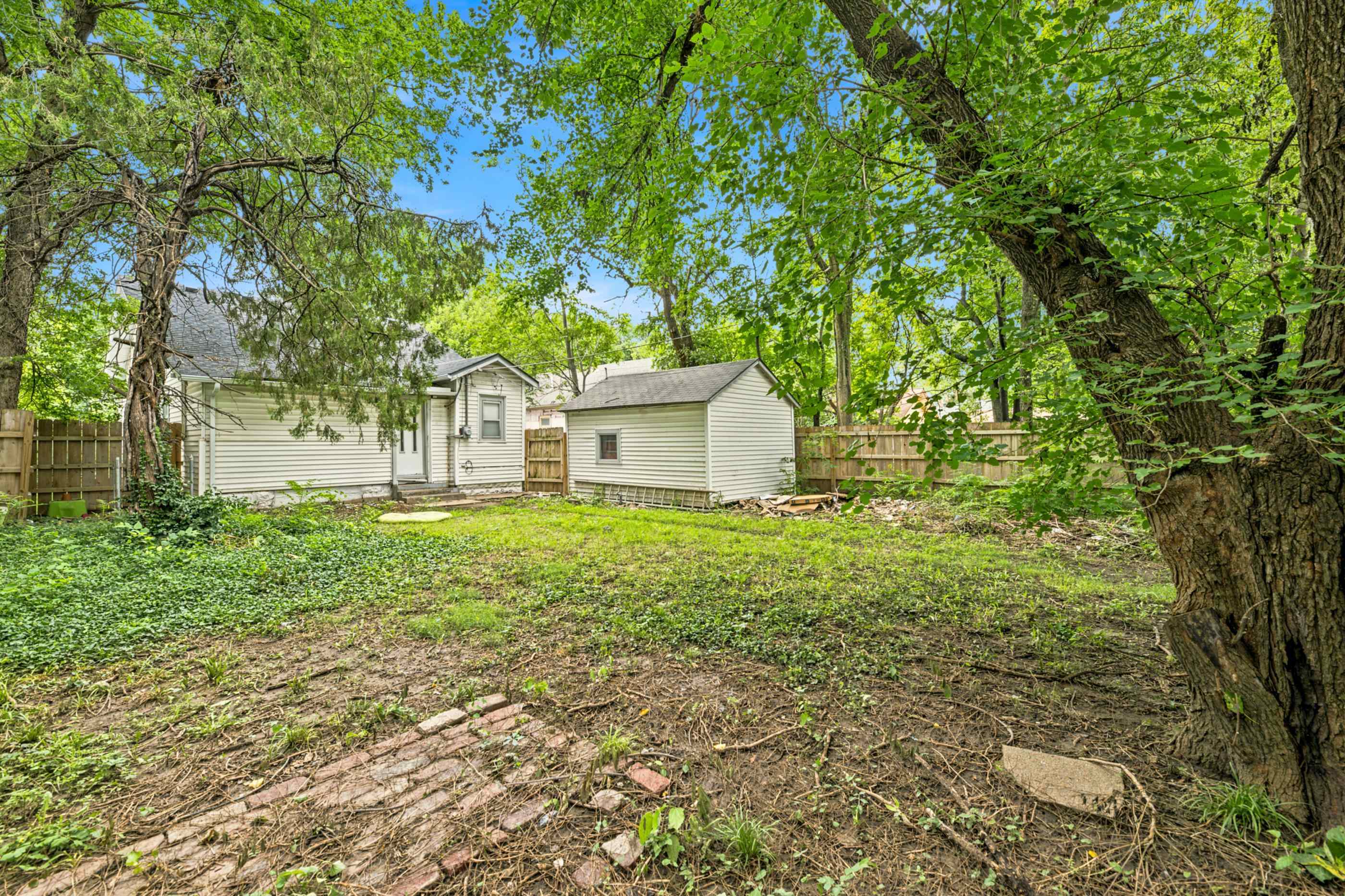 main property photo 32