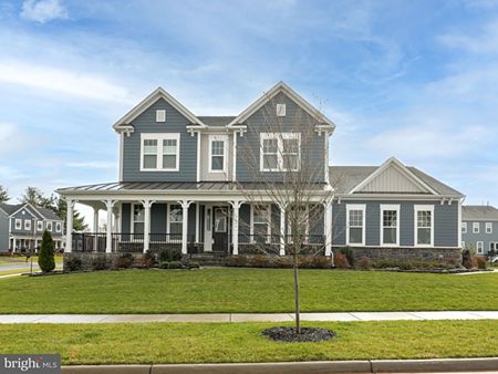 1009 Kalaris Pl SE
