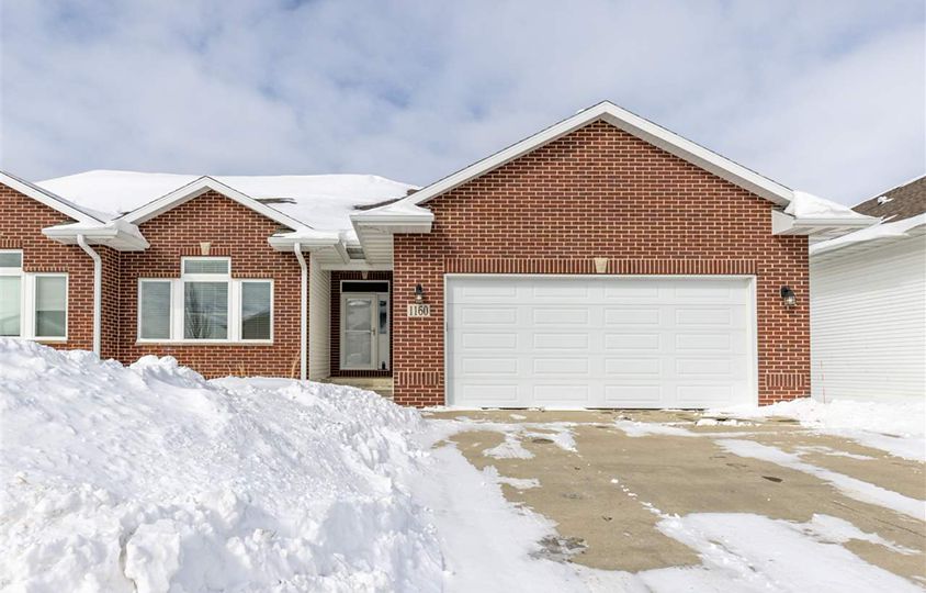 1160 Fox Ridge Rd, Dike, IA 50624