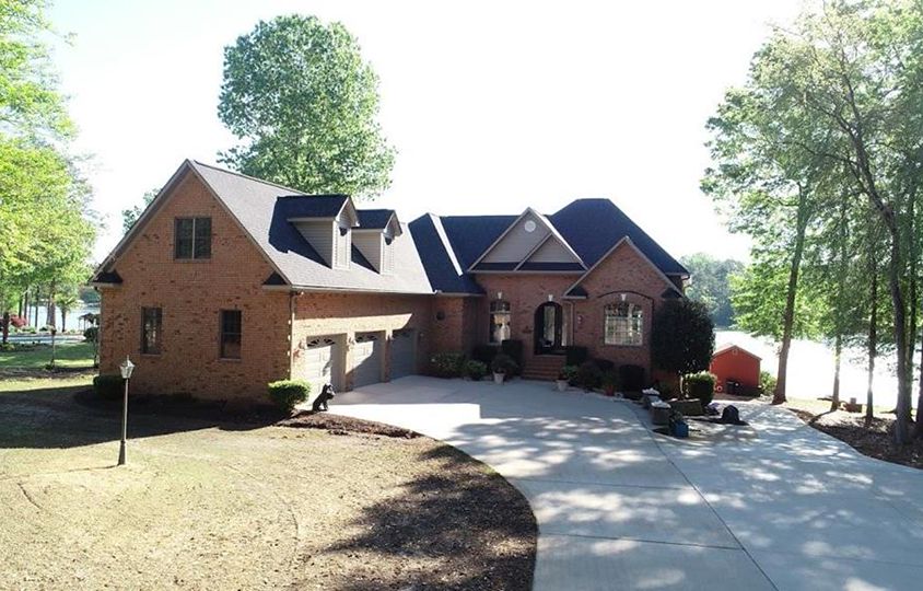 1984 Summerset Bay Dr, Cross Hill, SC 29332