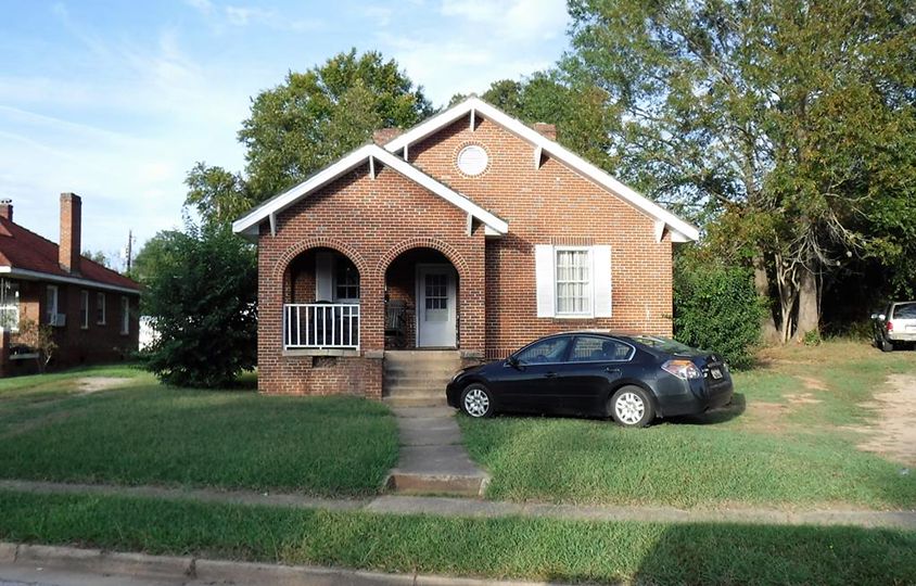 637 Grier St, Greenwood, SC 29646