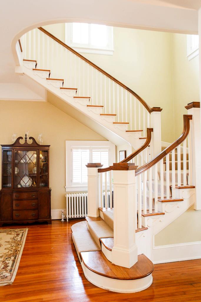 127 Cambridge Avenue East Greenwood Sc 29649