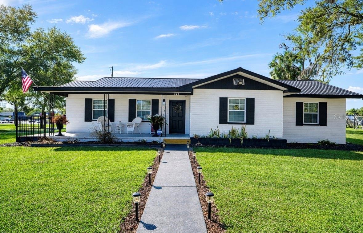 304 NE 1St St, Chiefland, FL 32626